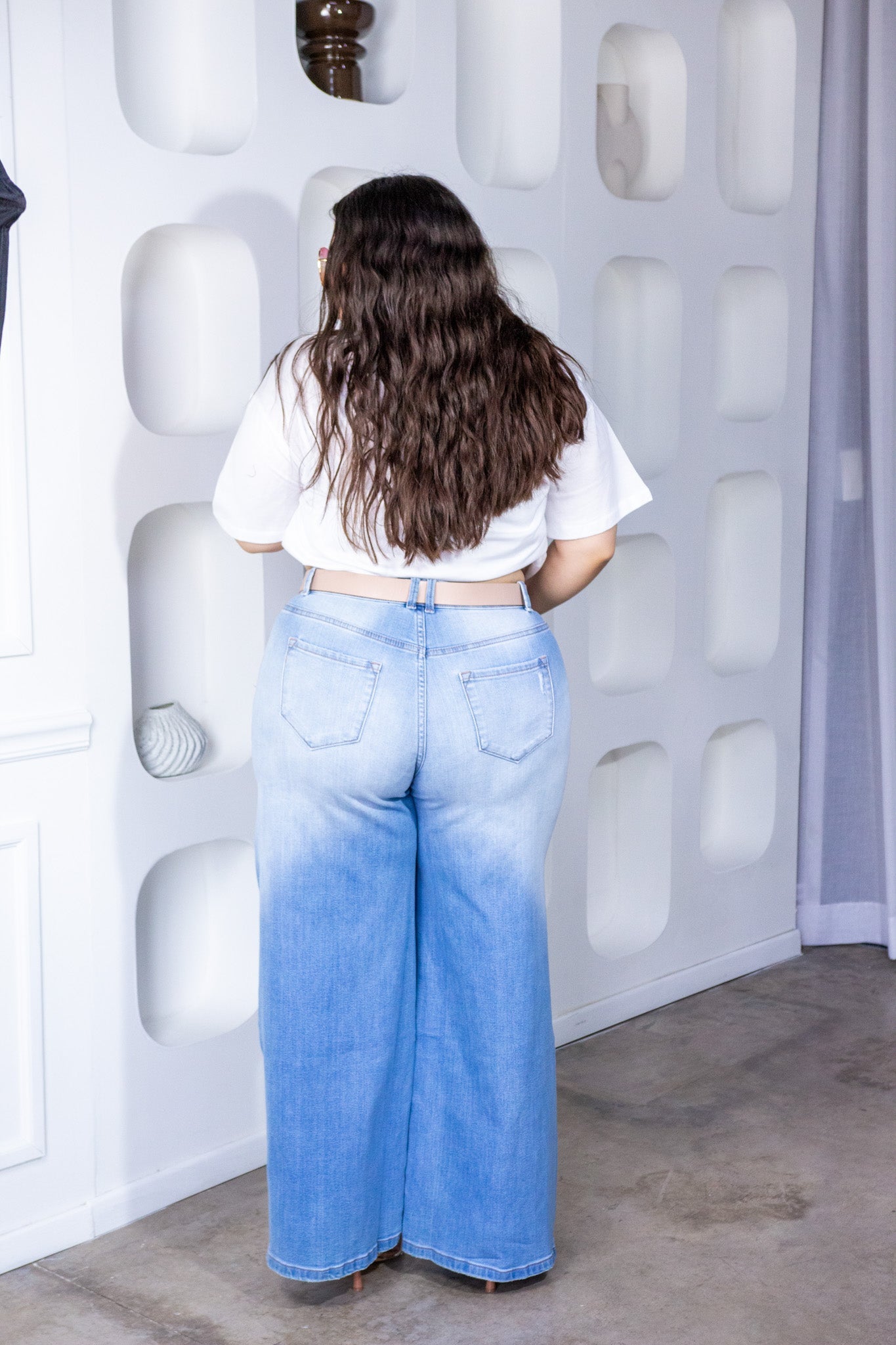 Playera Curvy Oversize Fresh Strawberry Vibes Blanco