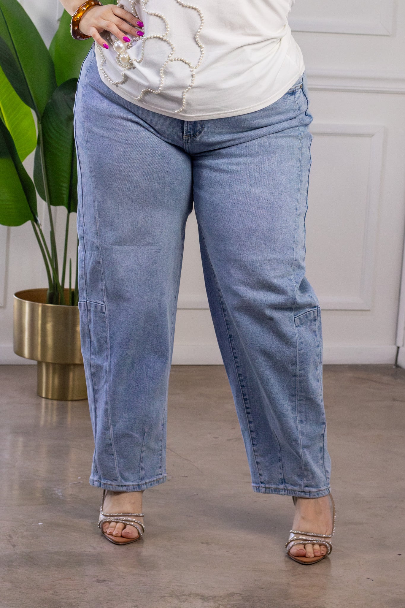 Jeans Curvy Barrel Claros - Vista 1