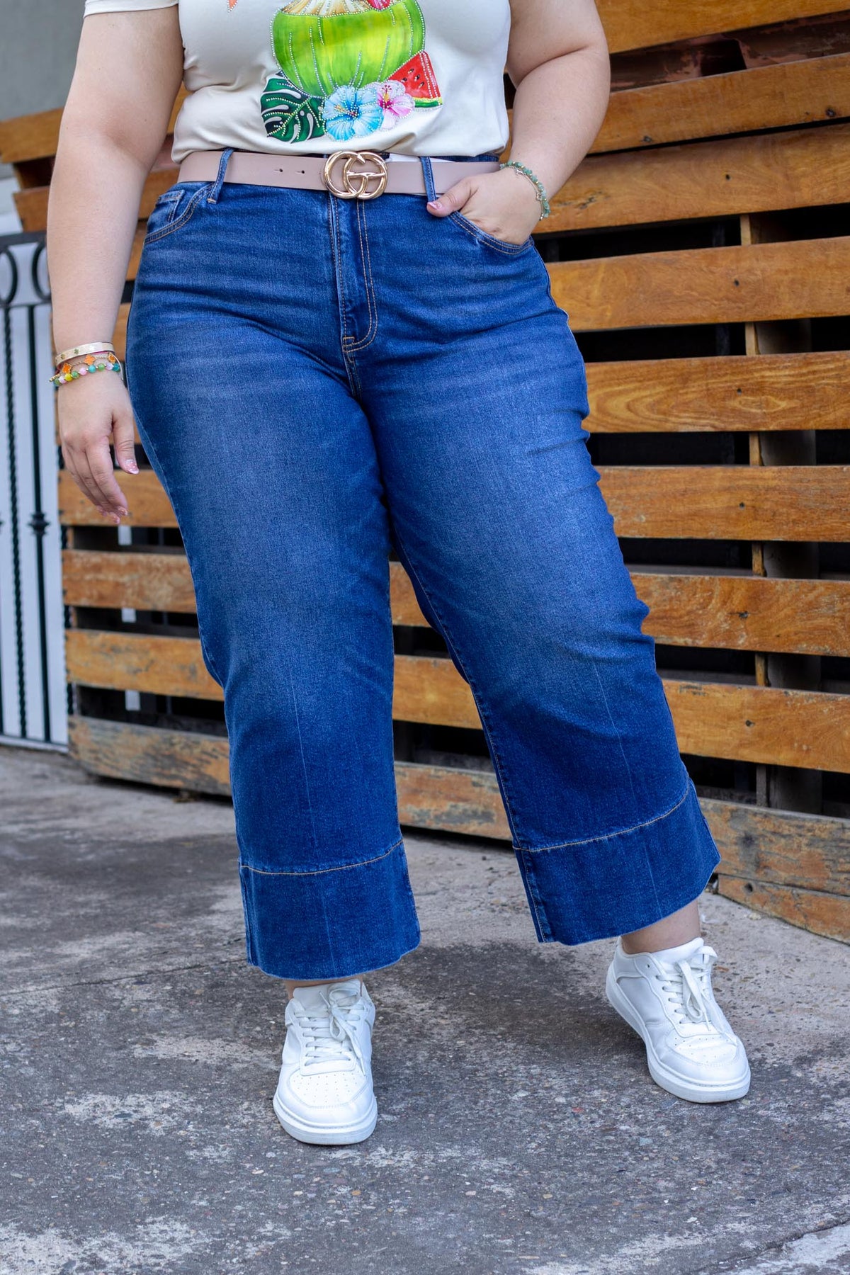 Jeans Crop Liso Curvy Oscuro