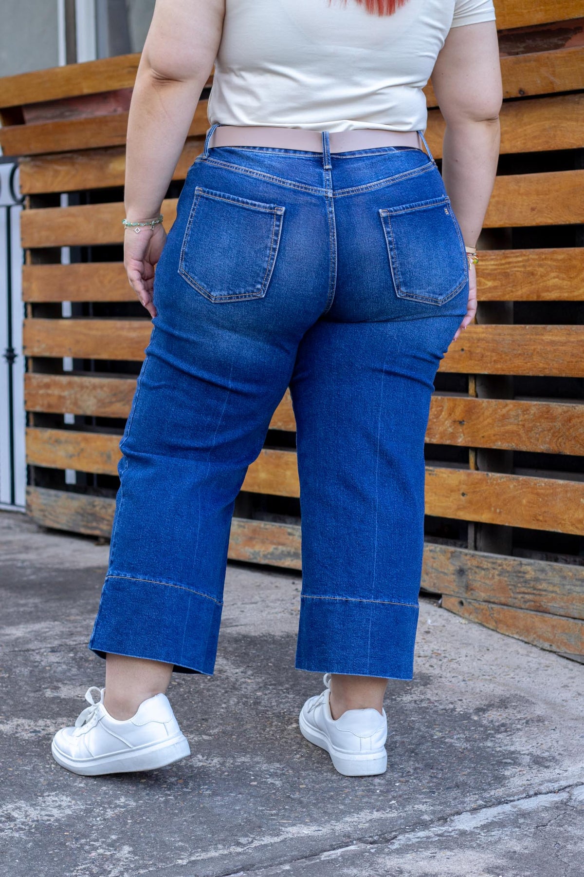 Jeans Crop Liso Curvy Oscuro