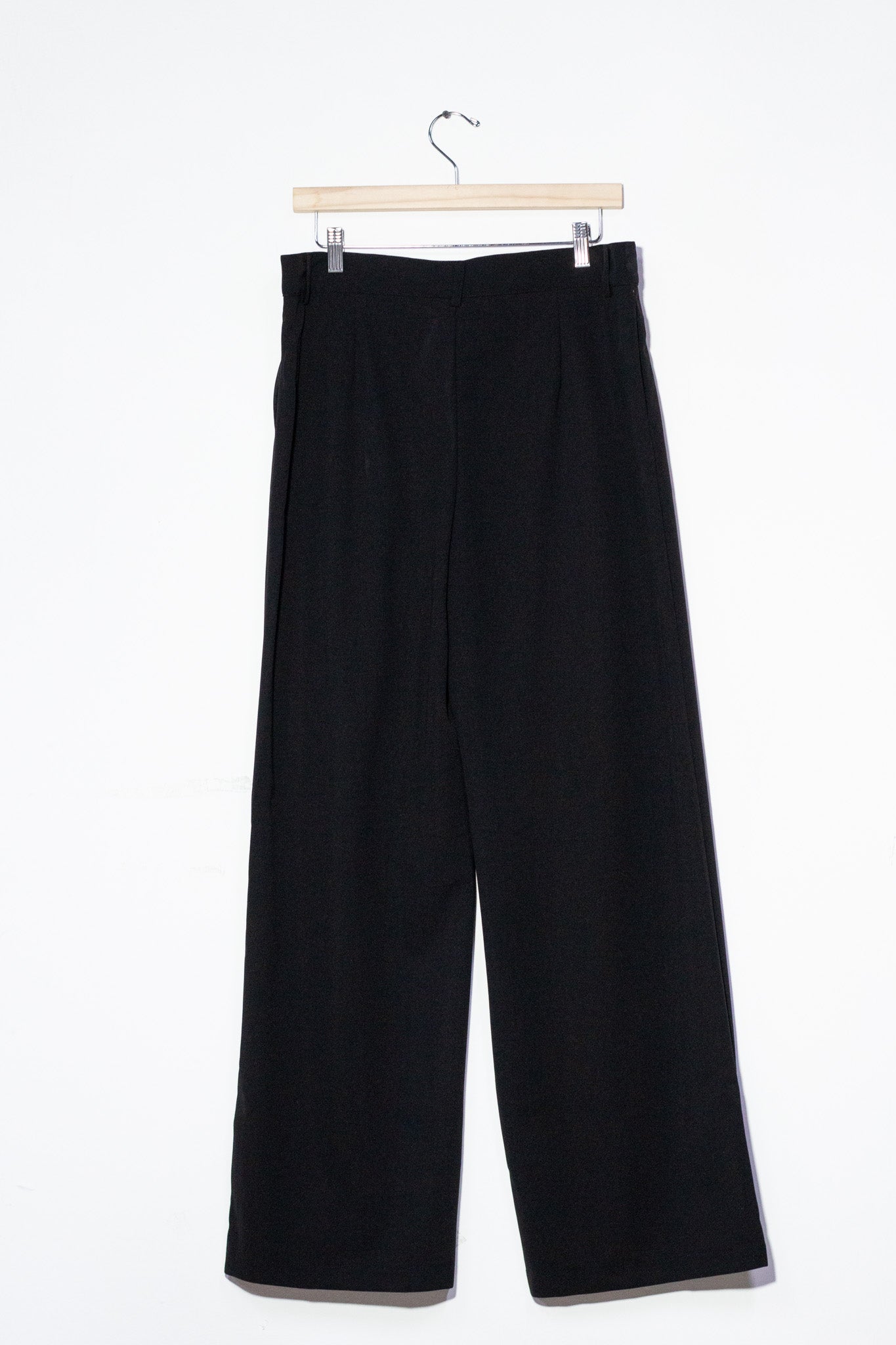 Pantalon tipo palazo negro