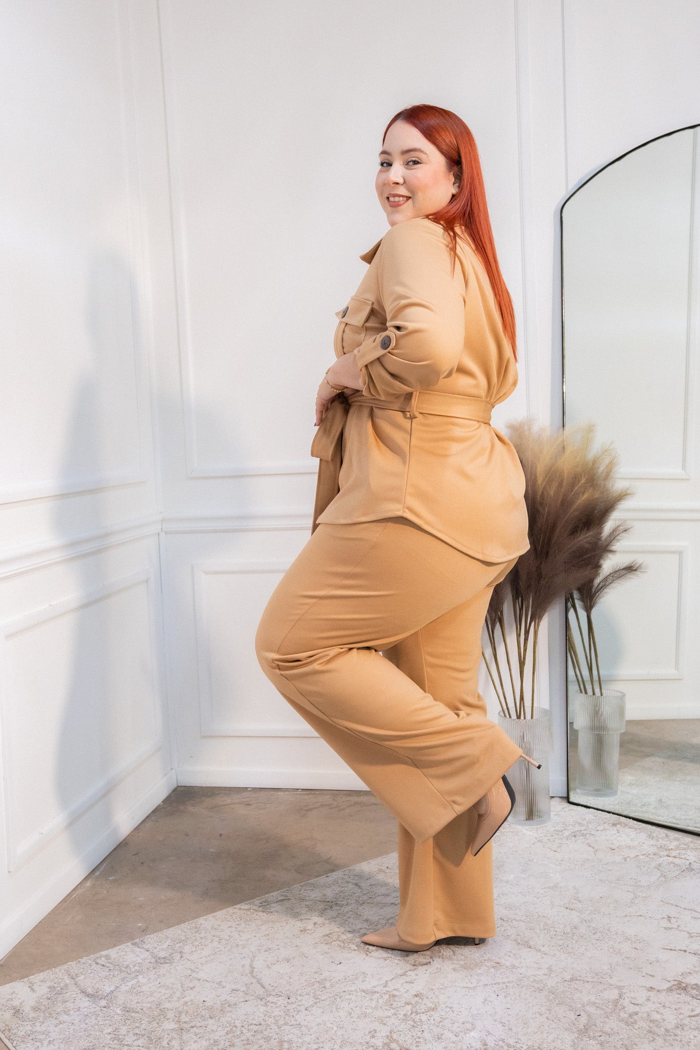 Set pantalon con gabardina beige