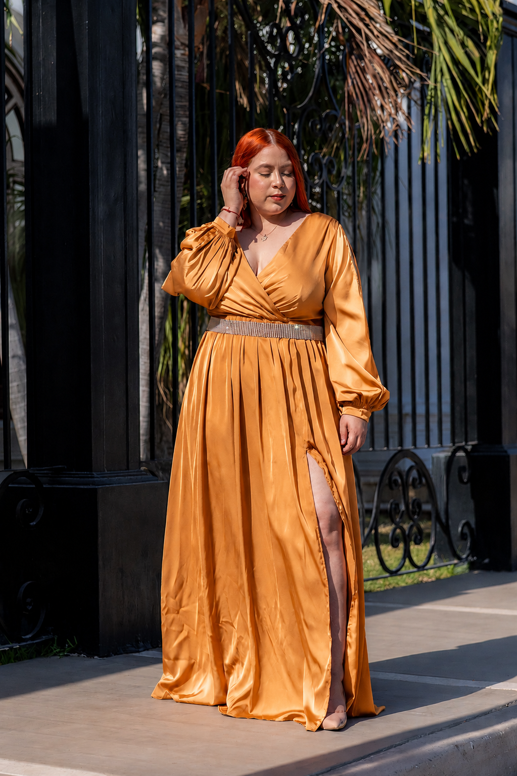 Vestido Largo Satín Dorado Plus Size para Mujer
