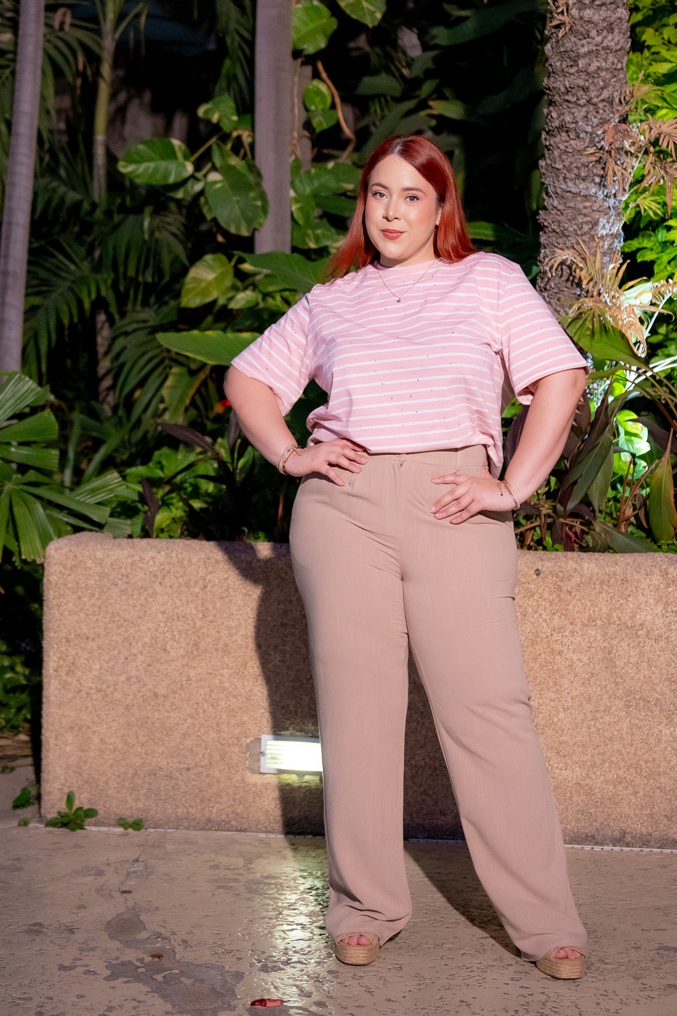 Playera Curvy Algodón Stretch Aplicación Piedras Look Chic