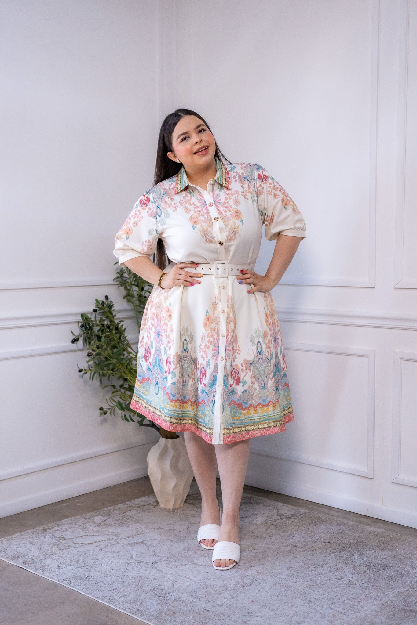 Vestido Curvy Camisero Estampado Beige con Cinto Define Cintura