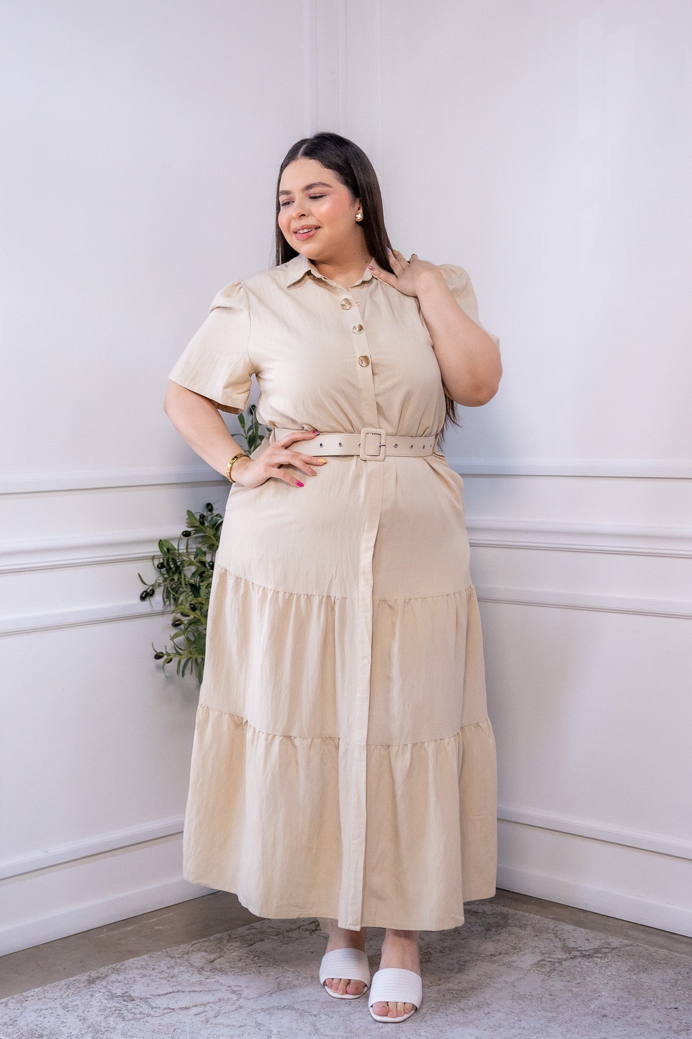 Maxi vestido camisero liso beige