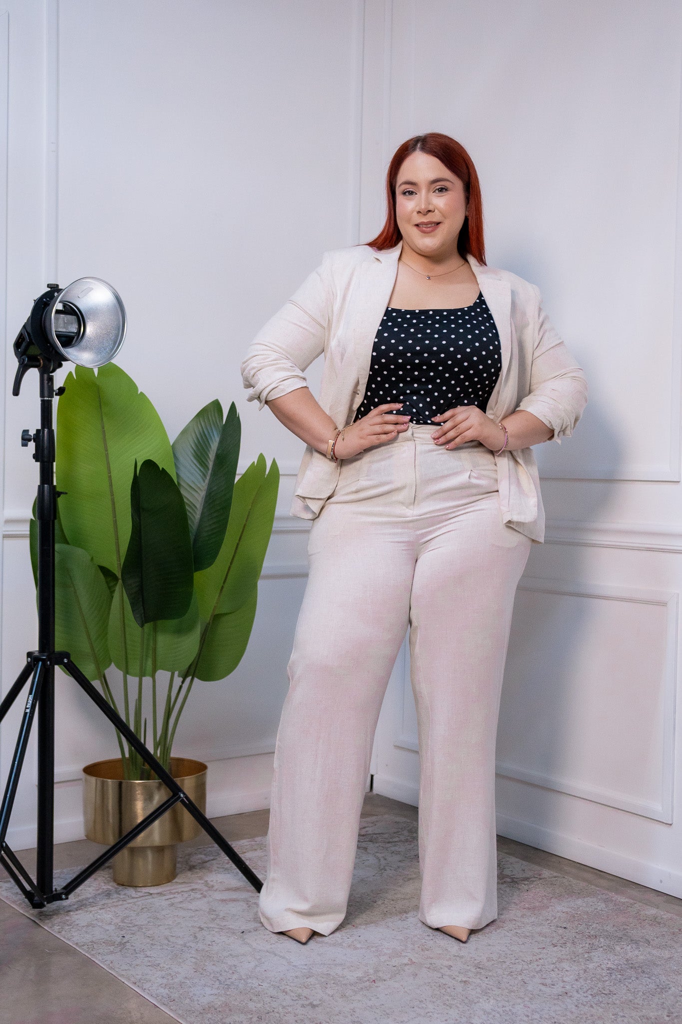 Conjunto Curvy Blazer y Pantalón Lino Minimalista Elegante