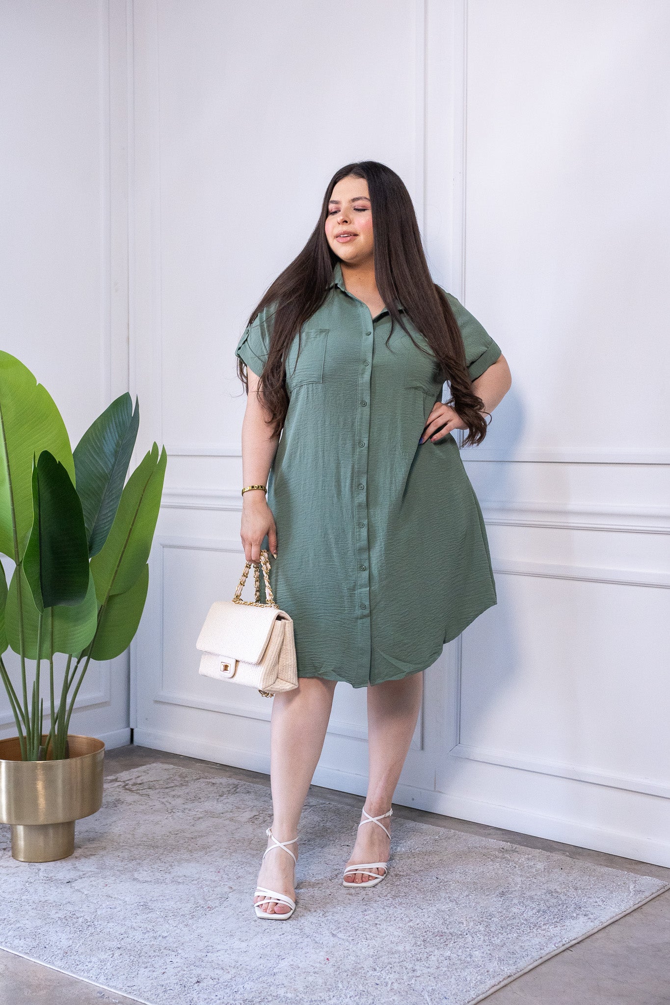 Vestido tipo camisa liso, para uso casual y de oficina.