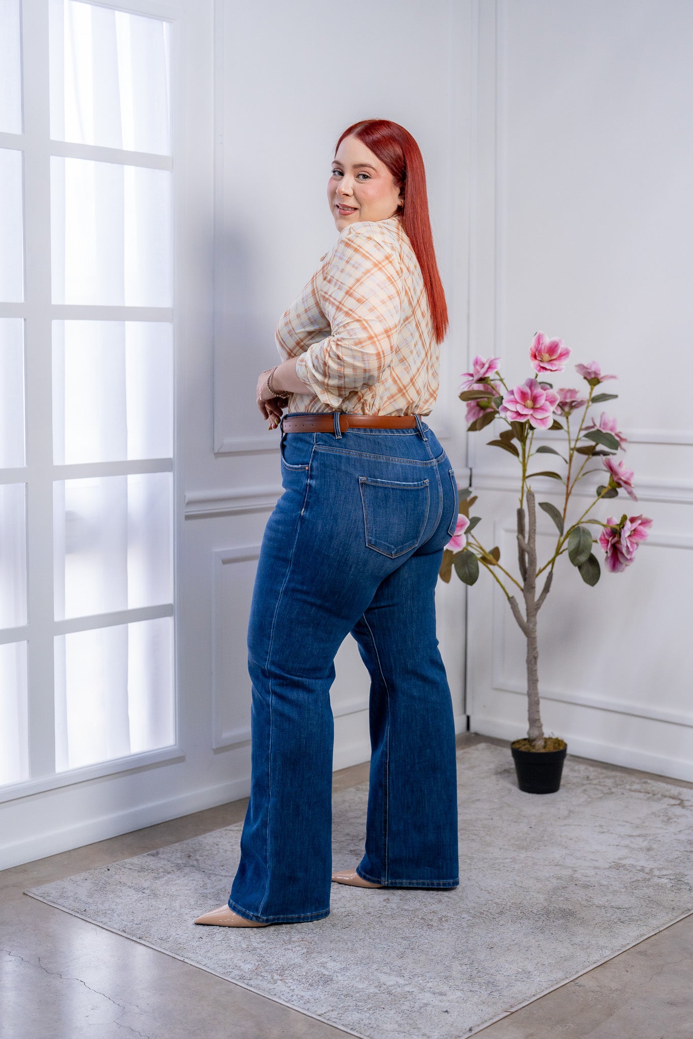 Blusa Curvy de Mesh con Estampado de Cuadros en Tonos Tierra