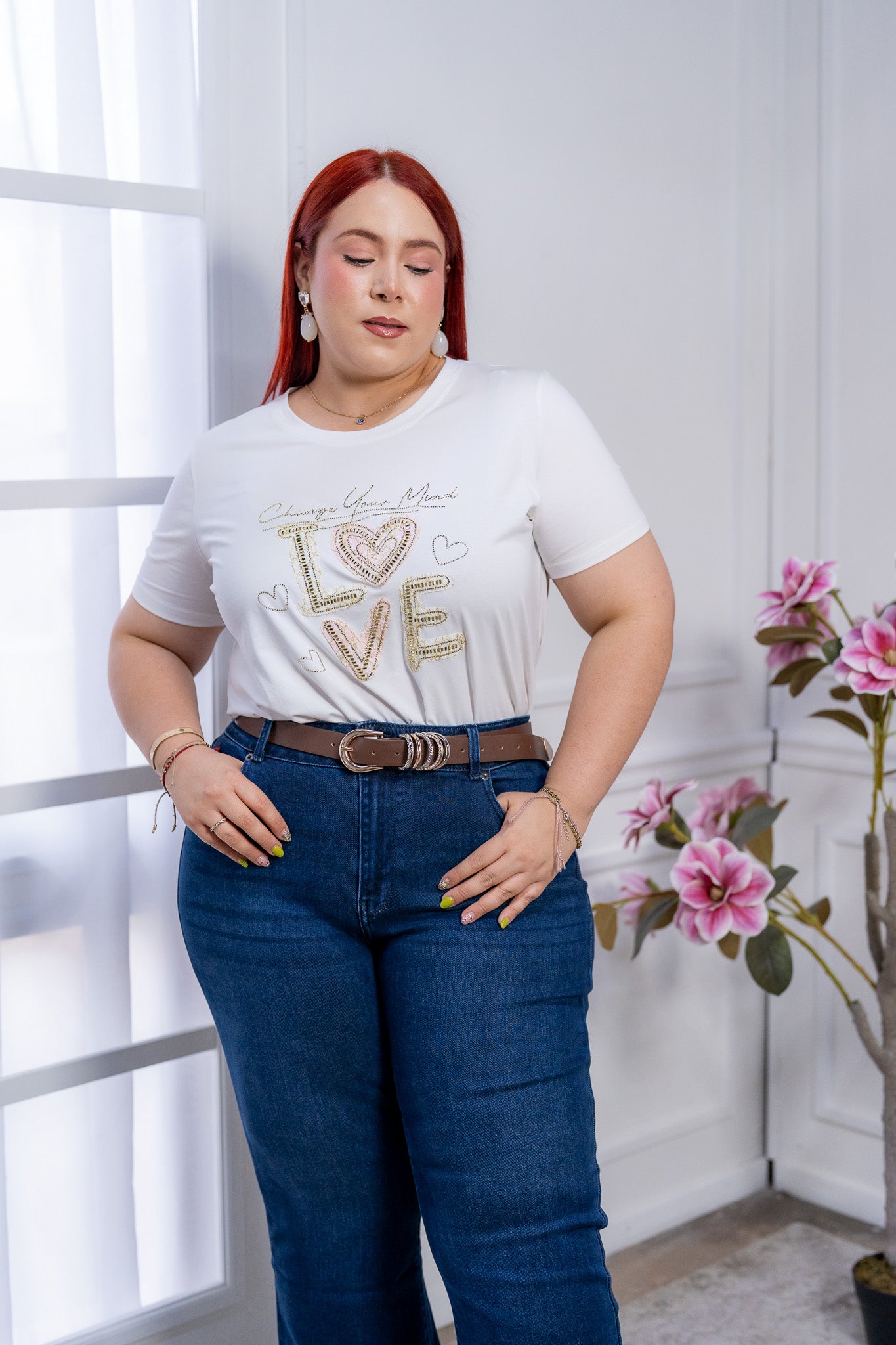 Jeans campana Curvy Azul Oscuro con Tiro Alto y Doble Botón