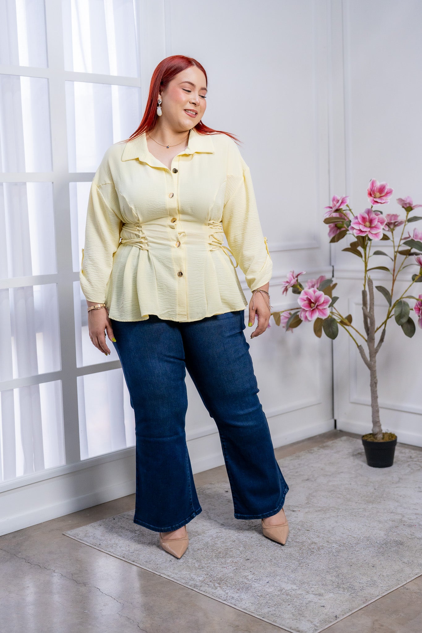 Blusa Curvy Amarilla Pastel con Corset de Agujetas Ajustables