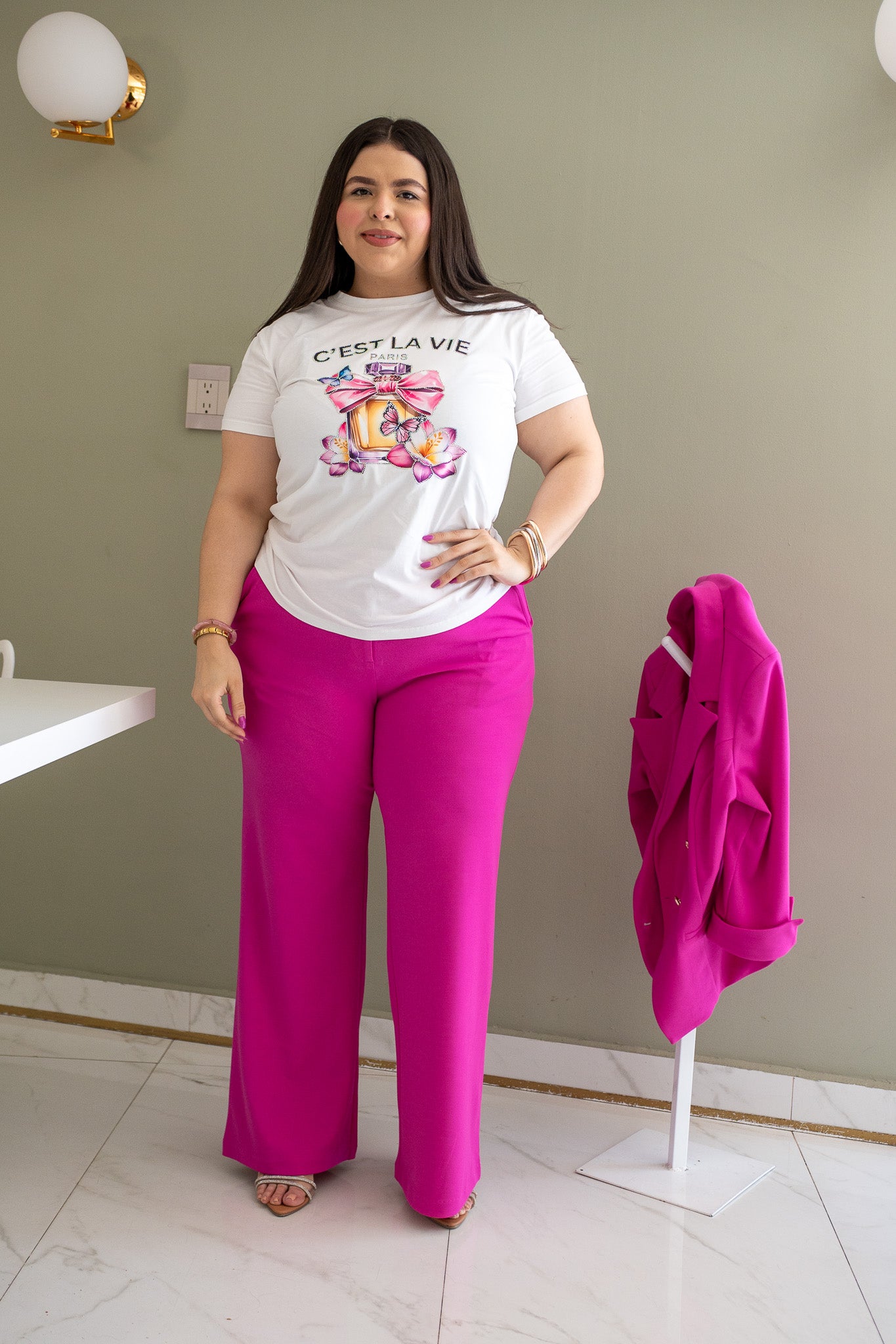 Conjunto Curvy Sastre Fucsia Blazer Dorado Pantalón Stretch