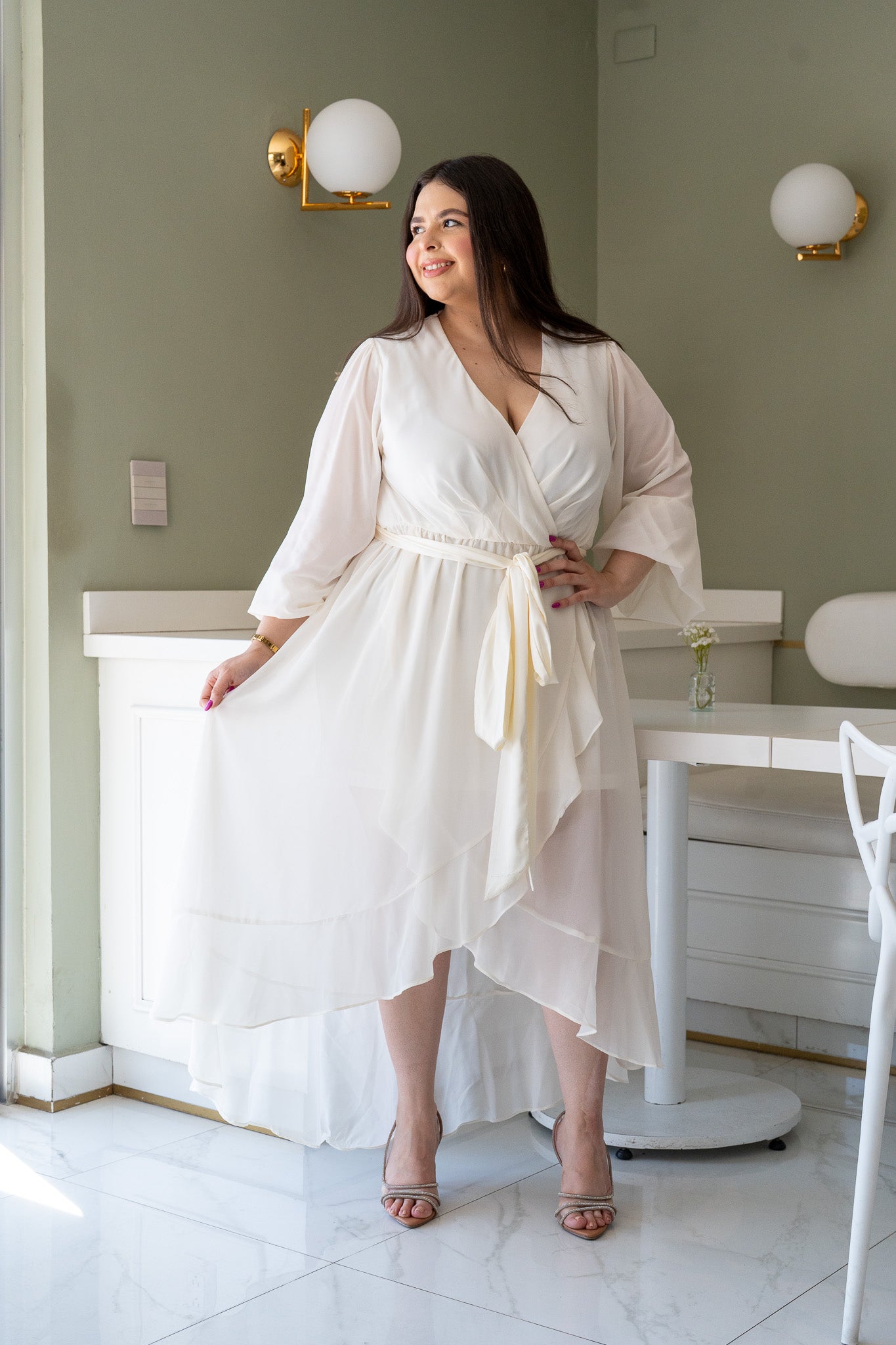Vestido Curvy Cóctel Gasa con Forro Color Ivory Statement