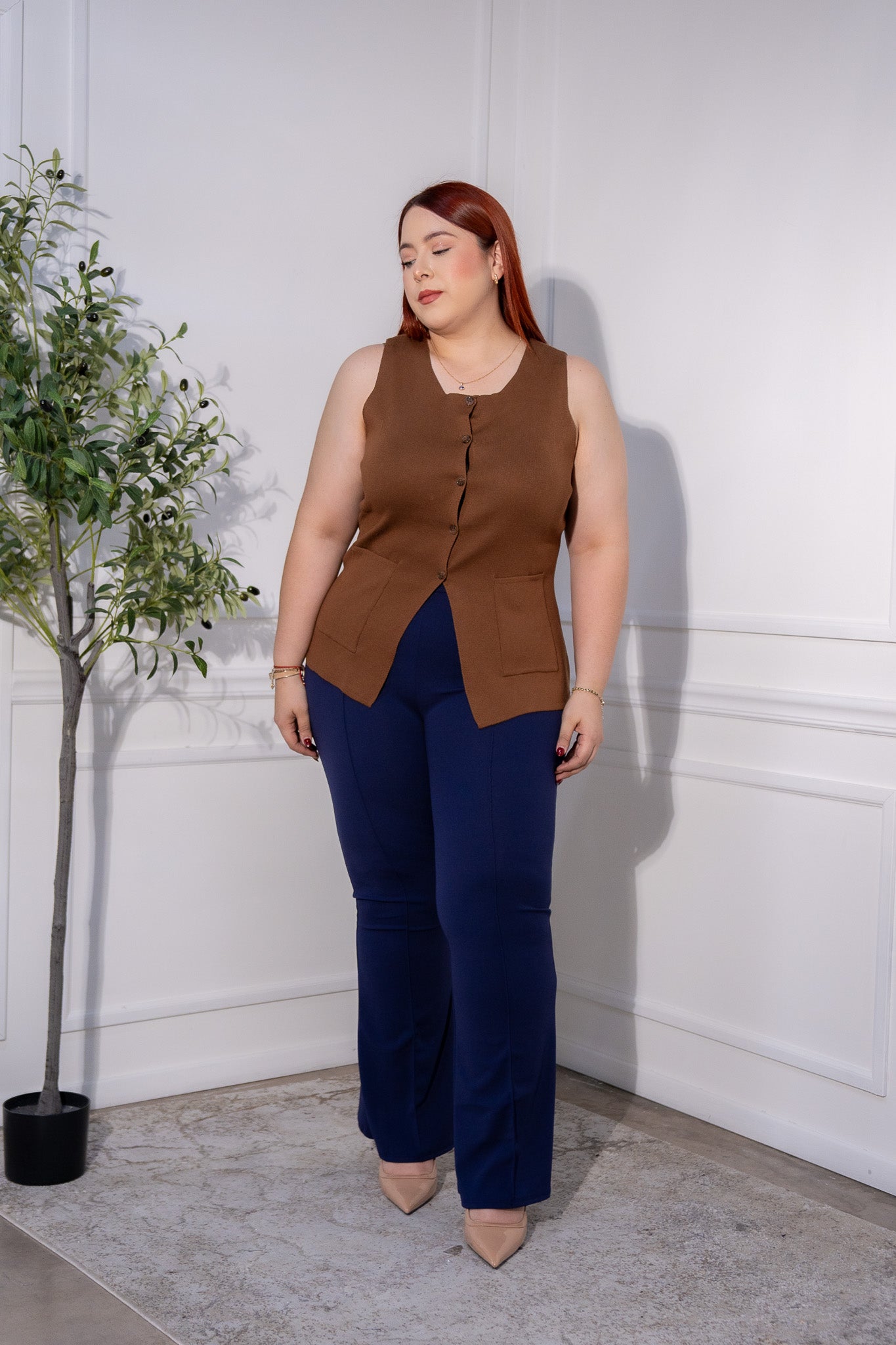 chaleco de punto c/bolsa cafe