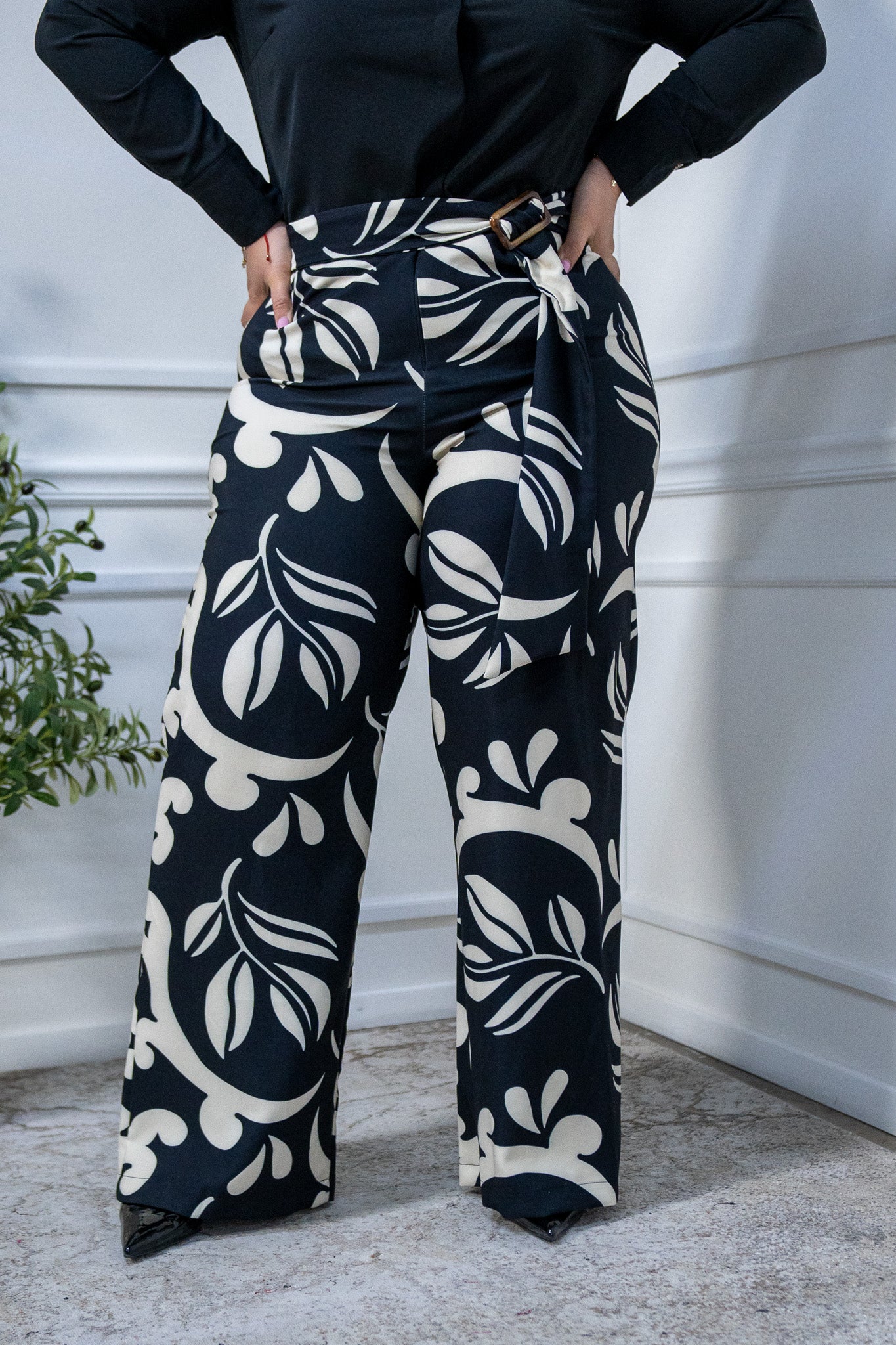 Pantalon tipo palazo c/cinto b&n