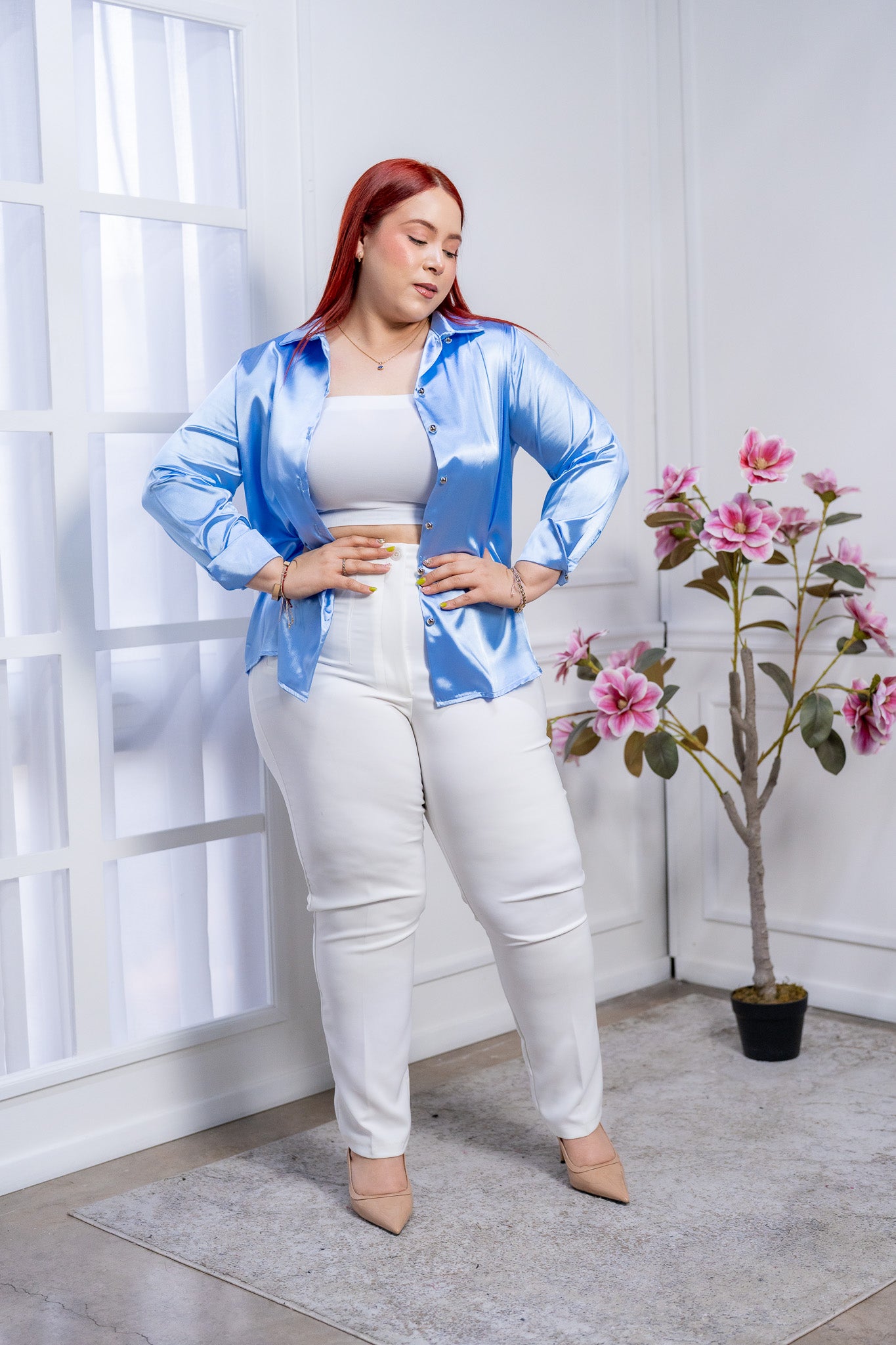 Camisa de Satín Curvy Azul Brillante | Blusa Elegante Tallas Extras