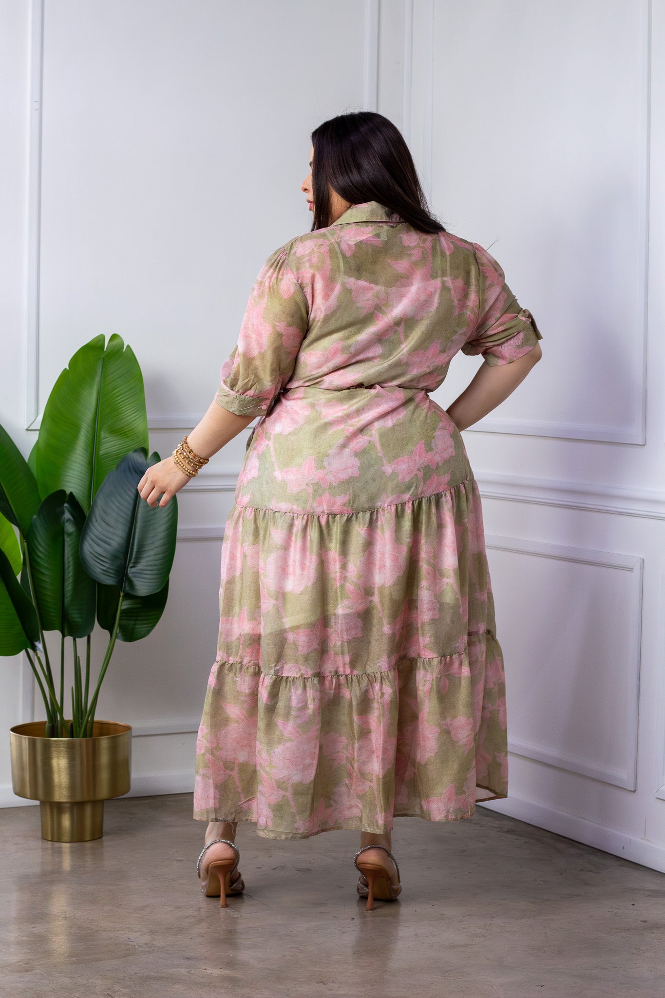 Maxi Vestido Curvy Camisero Floral Rosa Falda Escalonada