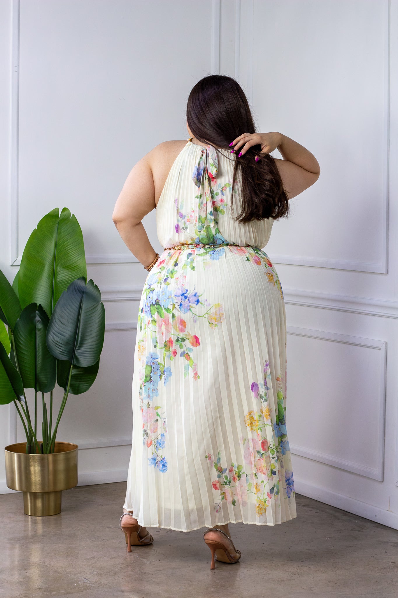 Maxi Vestido Curvy Halter Plisado Floral Acuarela Gala
