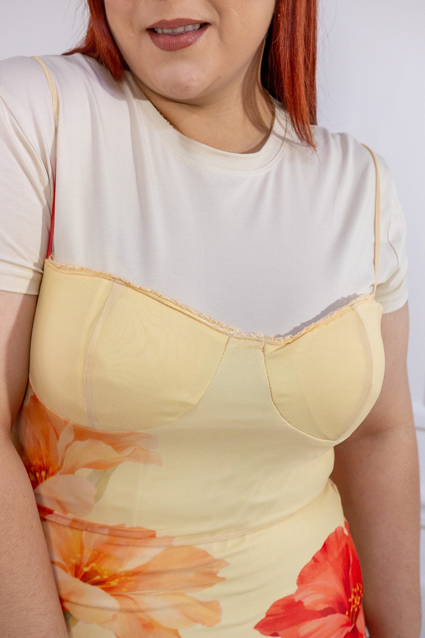 Playera Curvy Cuello Redondo Manga Corta Básica Beige