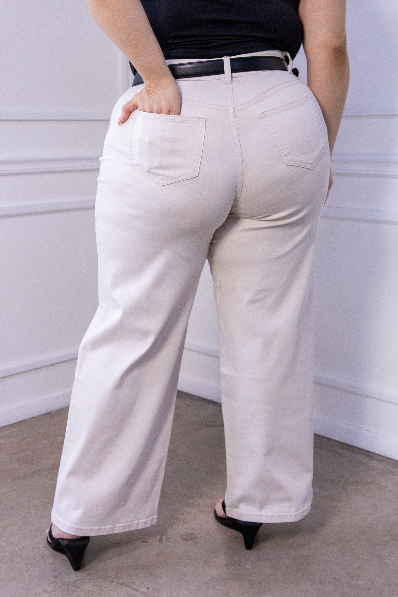 Jeans Curvy Campana Cintura Alta Color Hueso