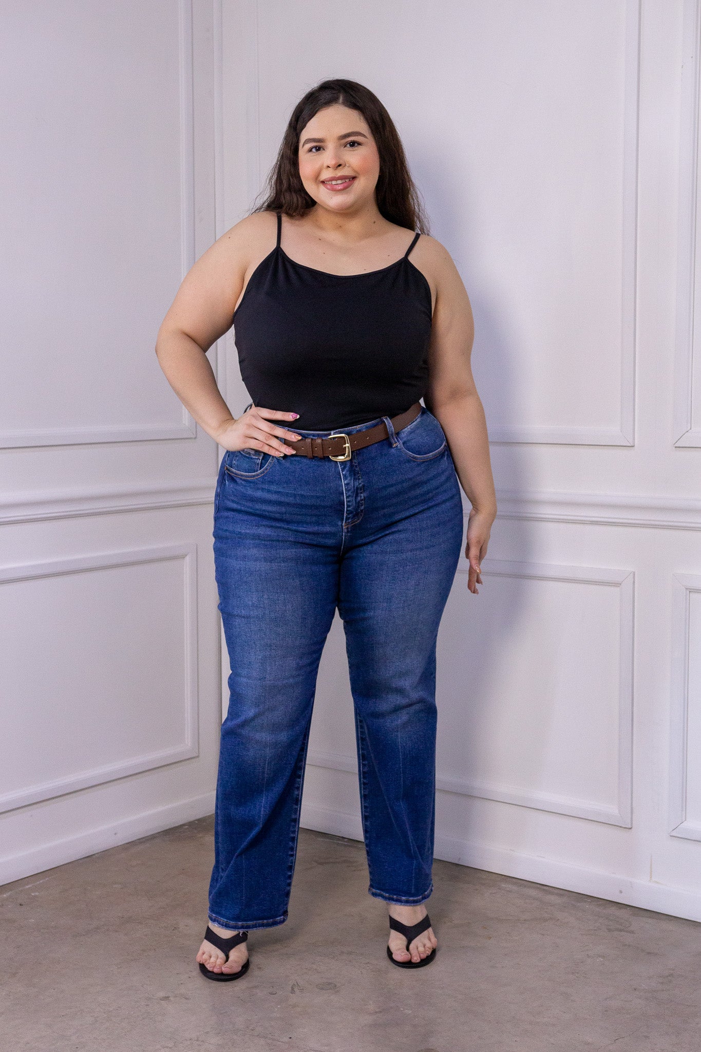 Jeans Curvy Recto Crop Cintura Alta Azul Oscuro
