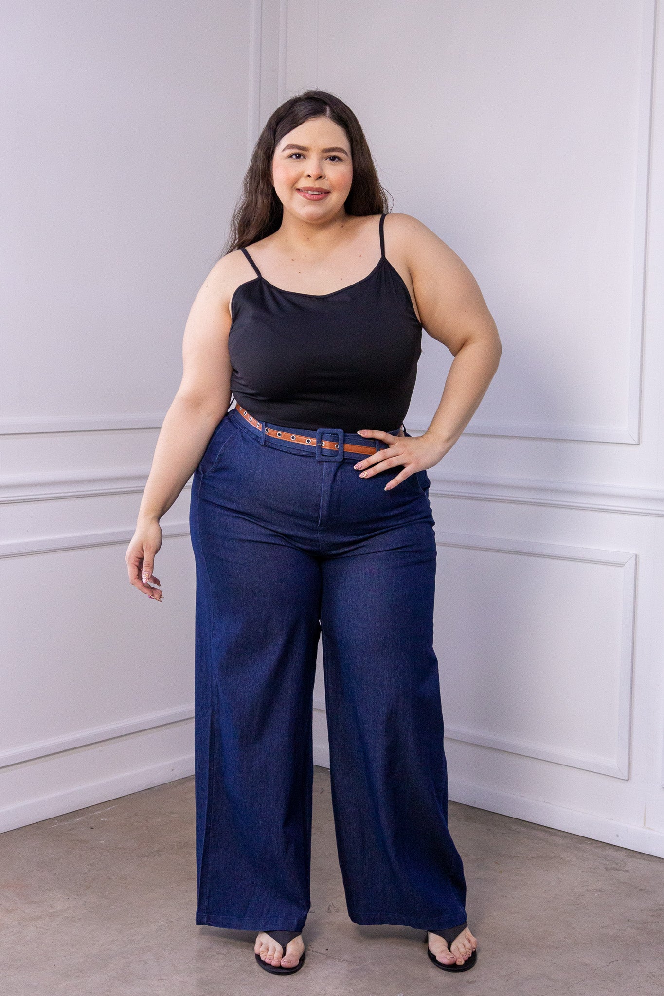 Blusa Curvy Tirantes Licra Negra Básica Esencial