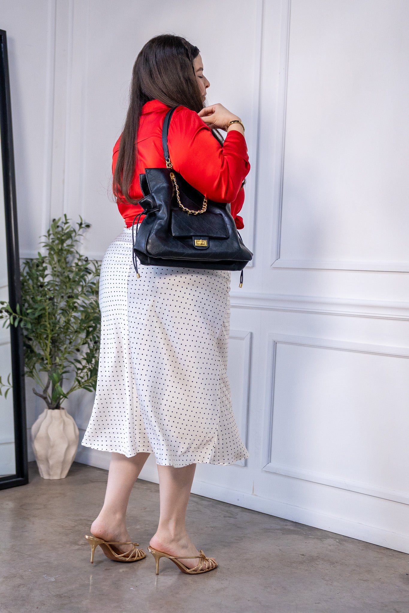 Camisa Curvy Básica Satín Stretch Versátil Oficina y Casual