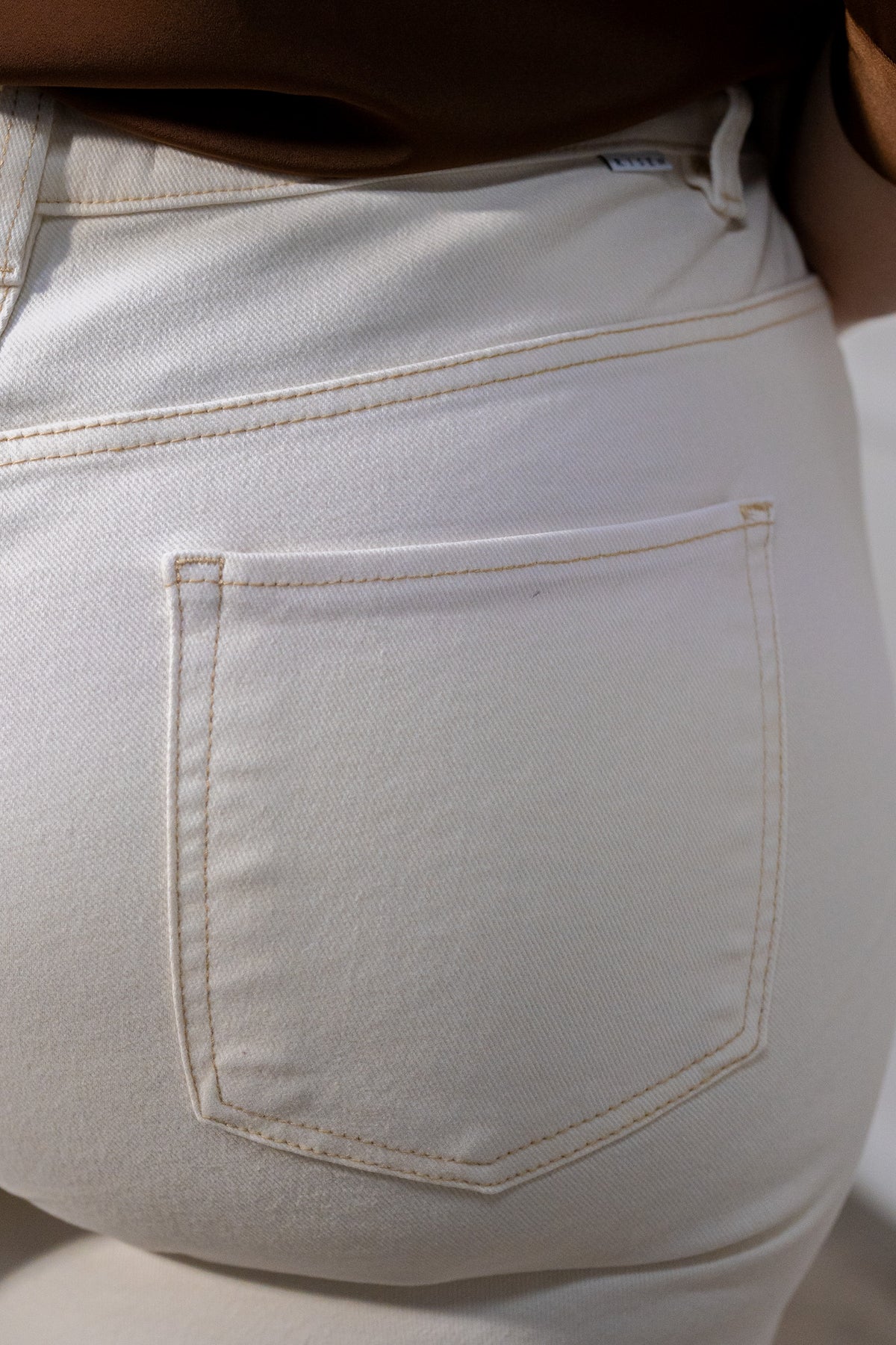 Jeans Curvy High Rise Crop Wide Leg Ivory