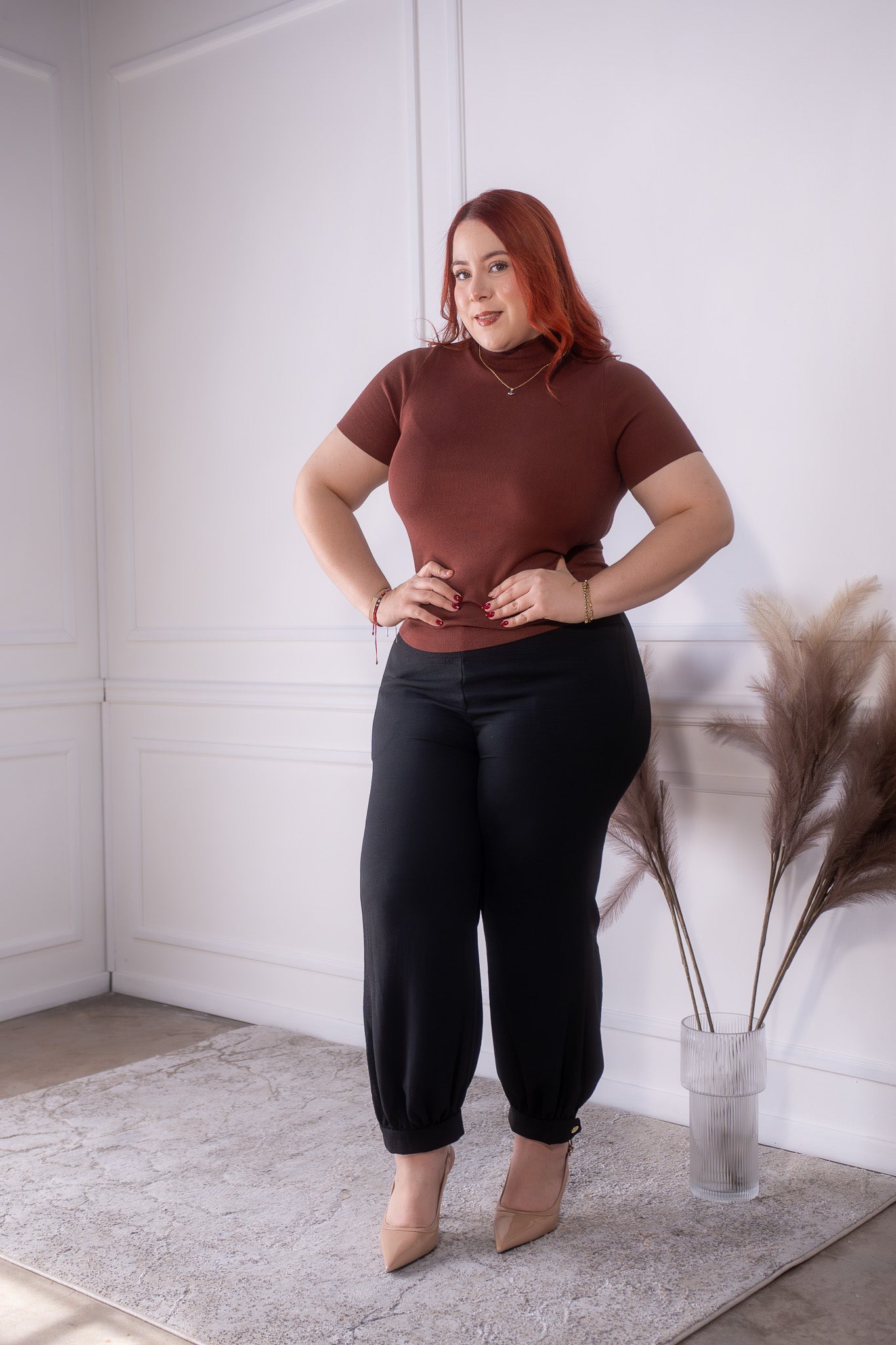 Blusa basica acanalada cafe