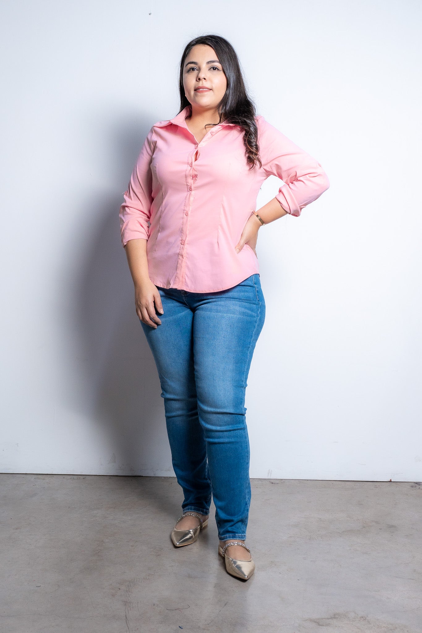 Camisa lisa c/pinzas popelina