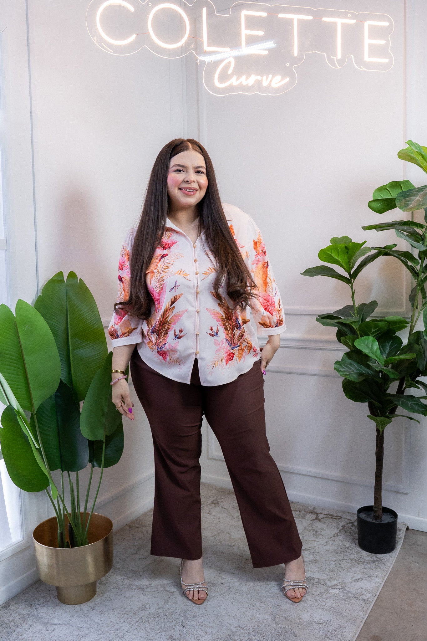 Camisa Curvy Estampado Colibrí Beige Manga 3/4 Versátil