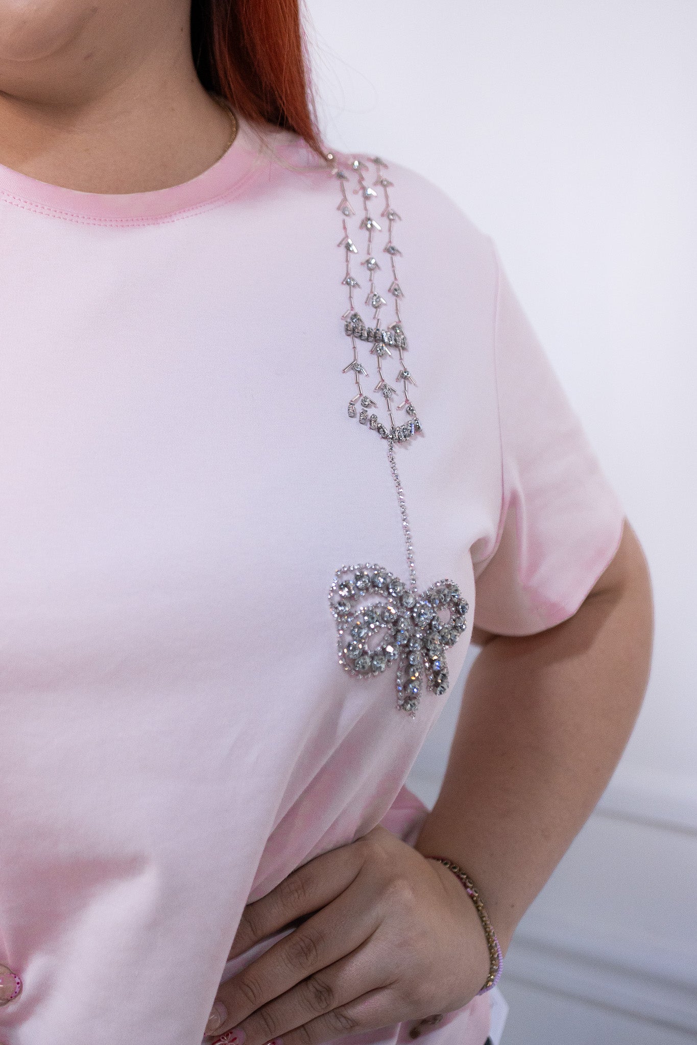 Blusa detalles piedras rosa