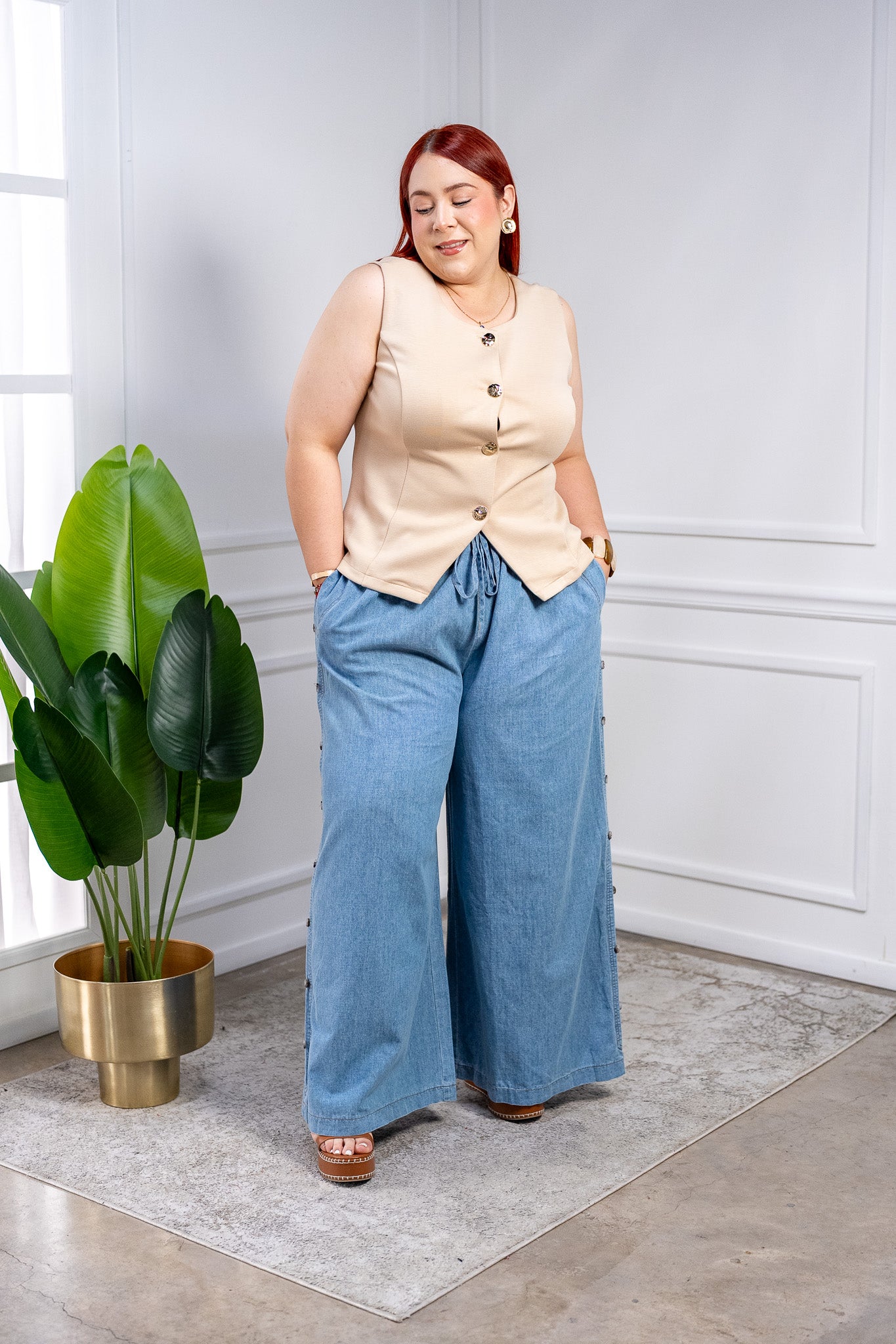 Chaleco Curvy Sastre Beige con Botones Metálicos Estructural