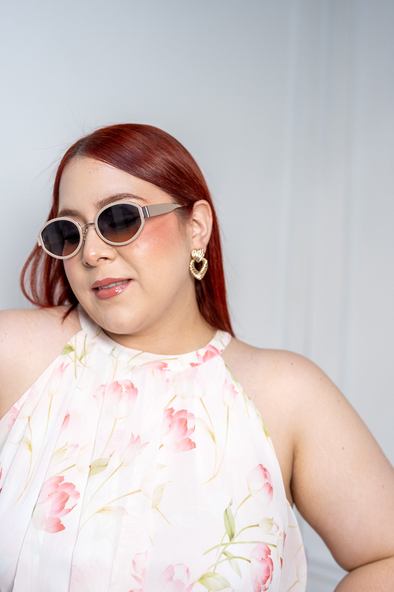 Aretes Curvy Doble Corazón Dorado Statement Plus