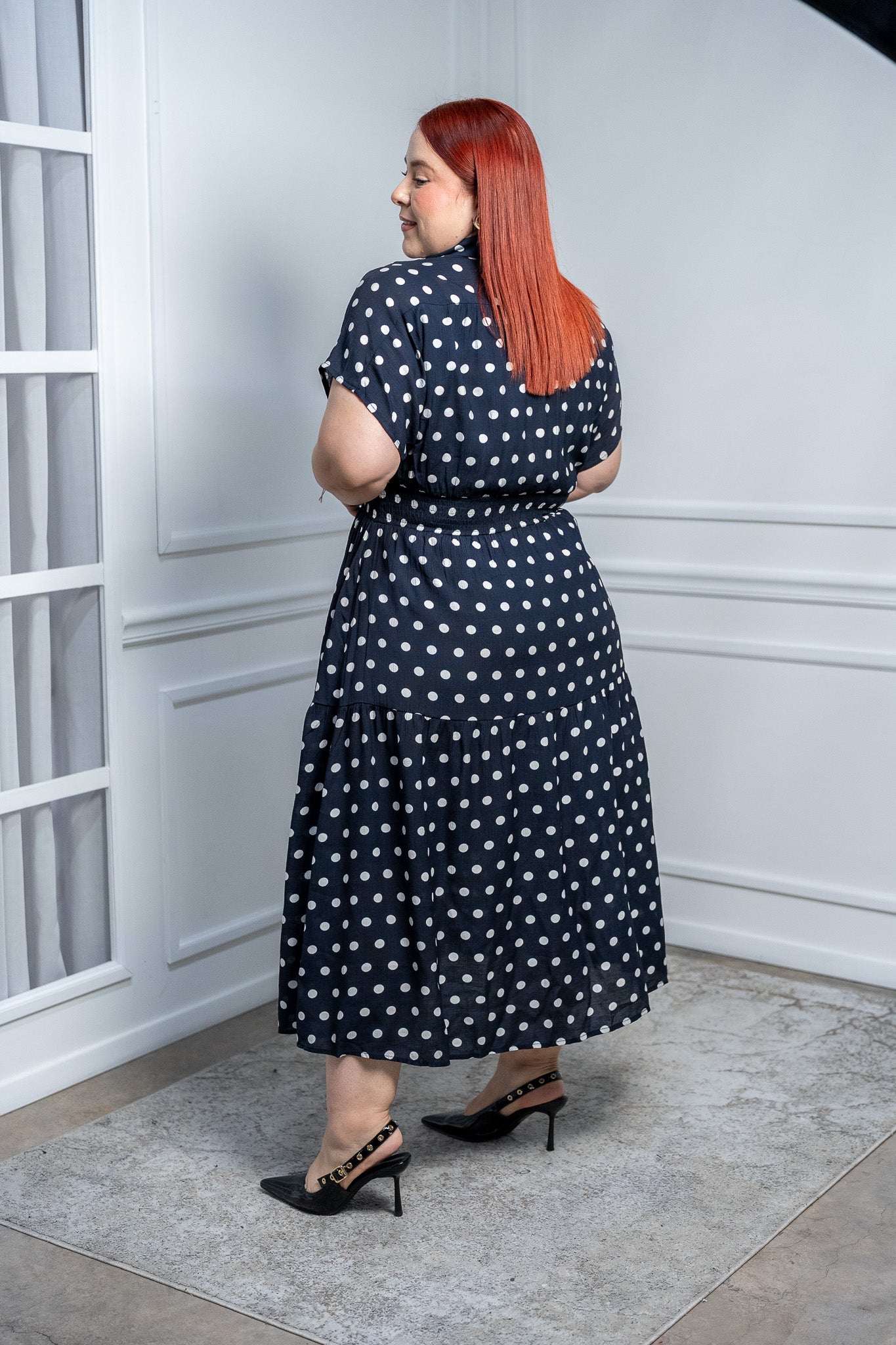 Vestido Maxi Curvy Azul Marino con Lunares Corte Camisero