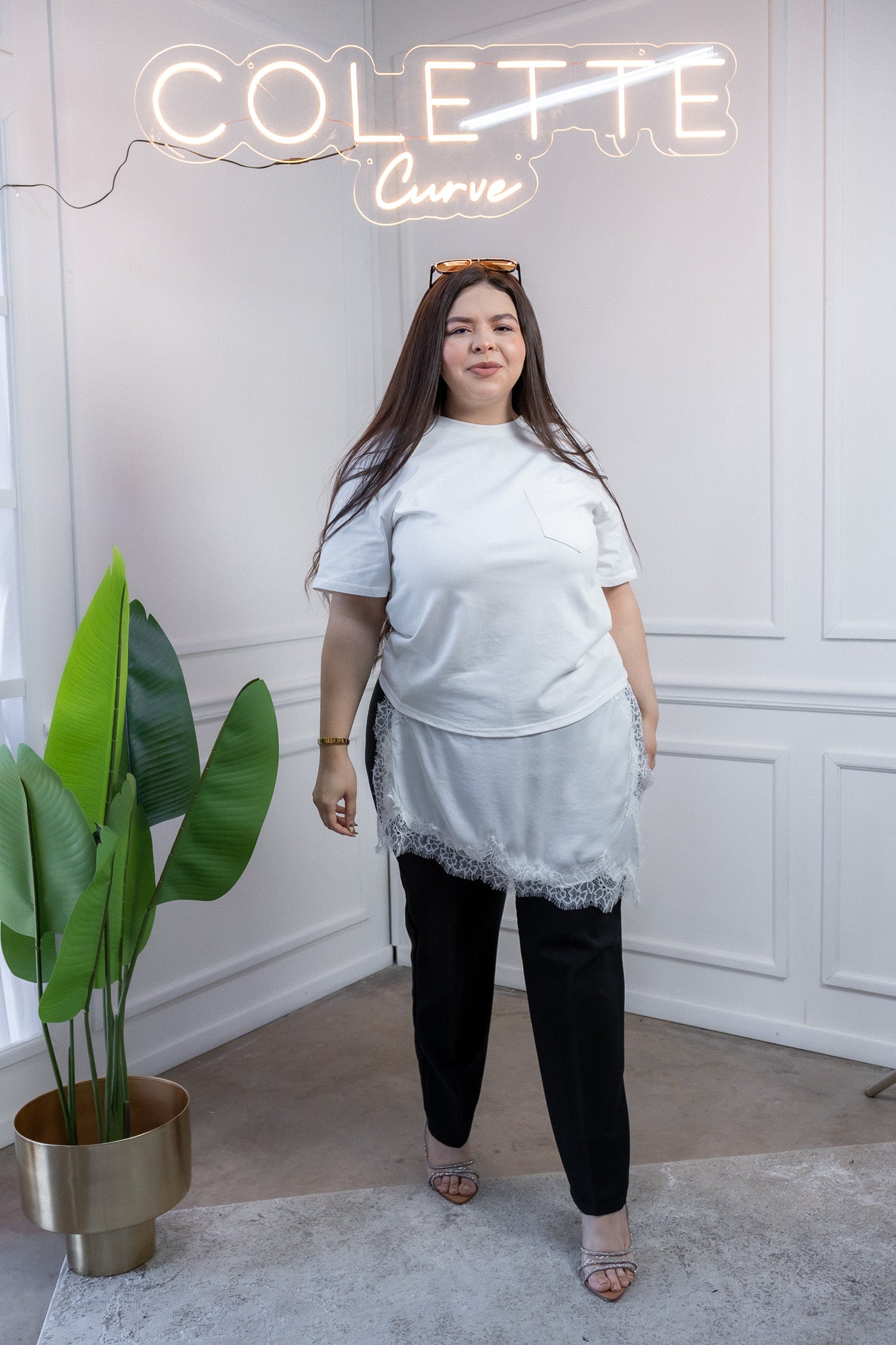 Blusa Curvy Algodón con Encaje Asimétrico Blanca Casual Chic