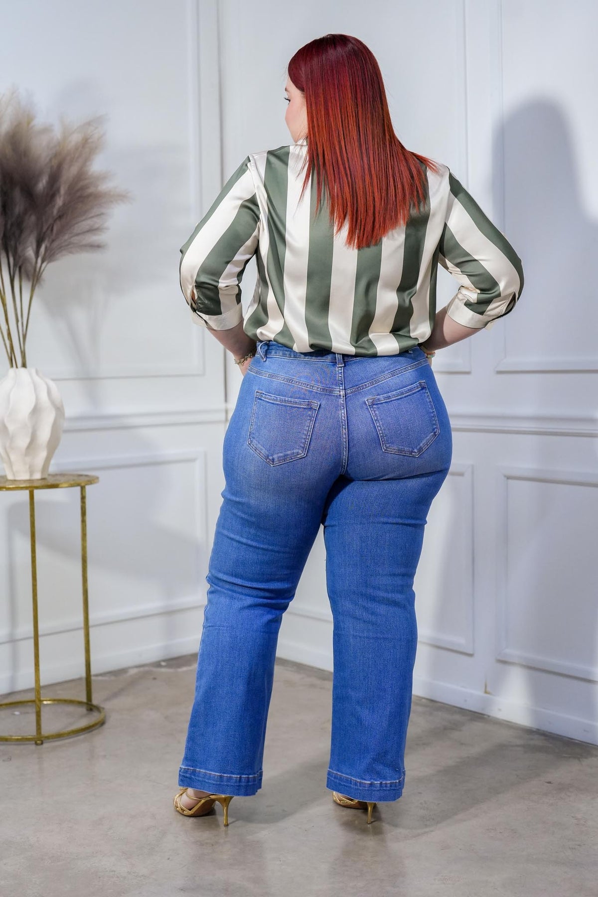 Jeans Curvy Campana Tiro Alto Azul Medio
