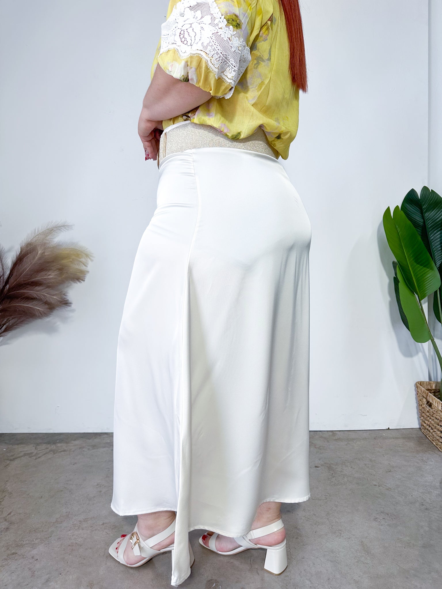 Falda satin beige