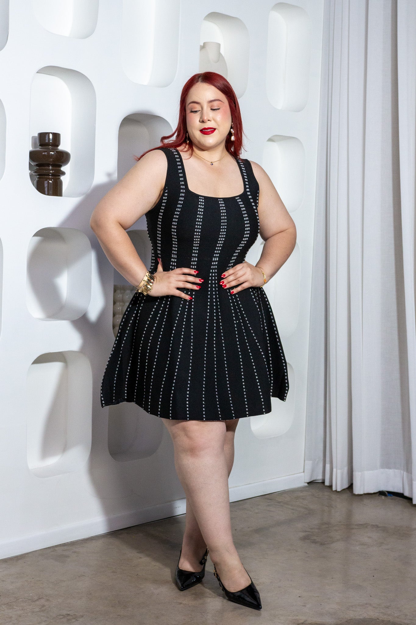 Vestido Curvy Canalado Lineas Punteadas Negro Mini