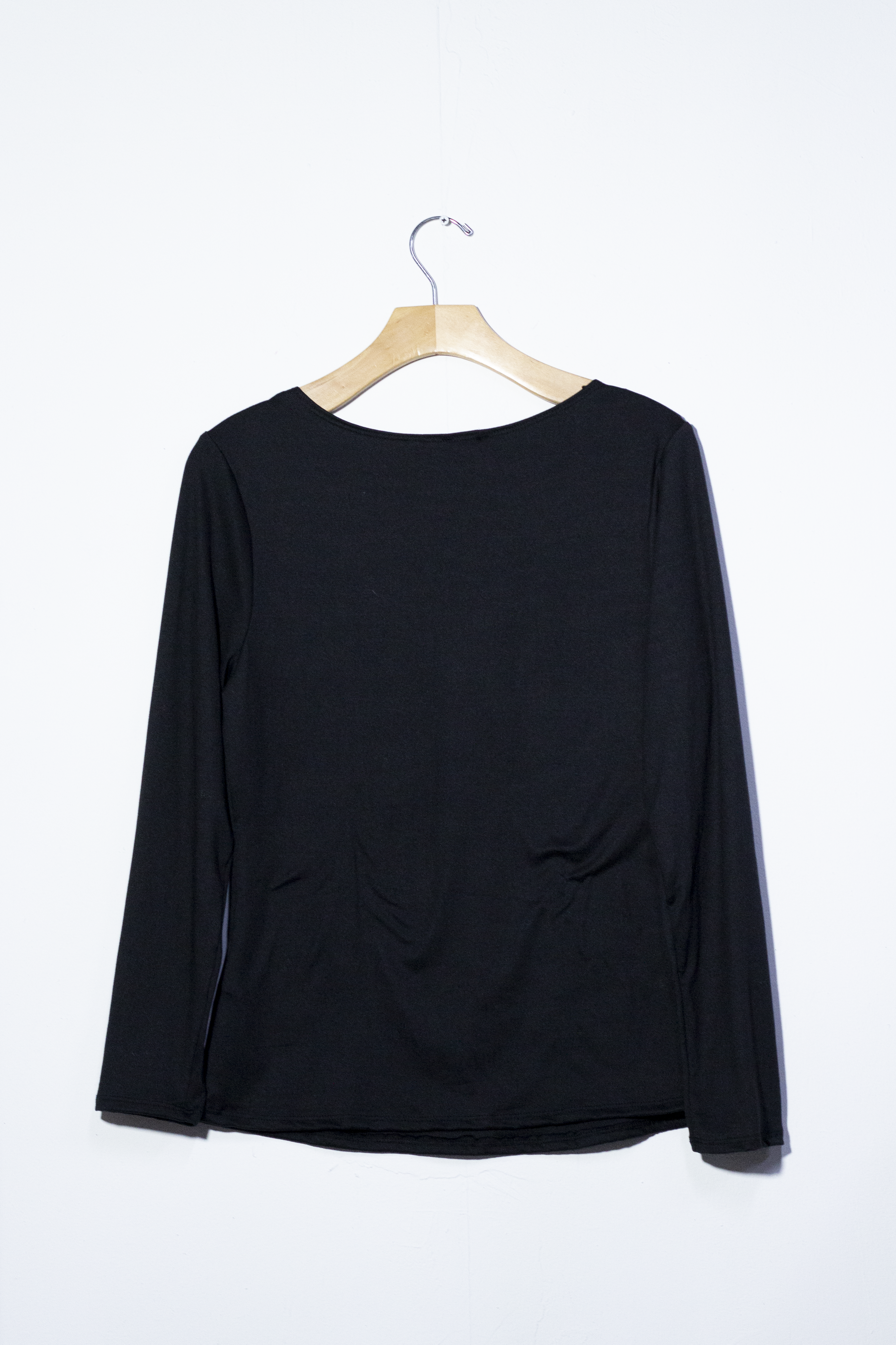 Blusa basica manga larga lisa