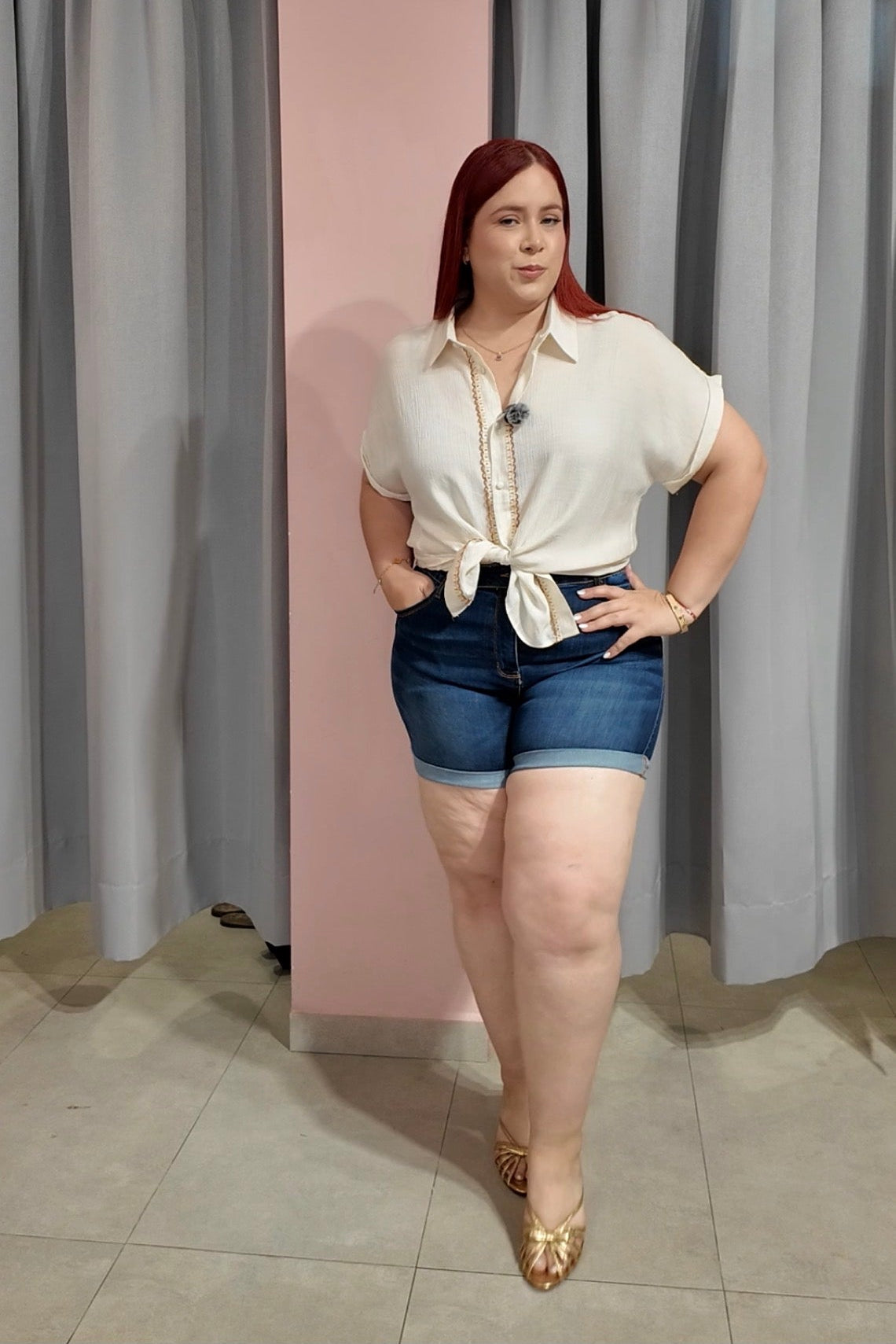 Camisa Curvy Lino Manga Corta Bordado Galon Placket Ivory