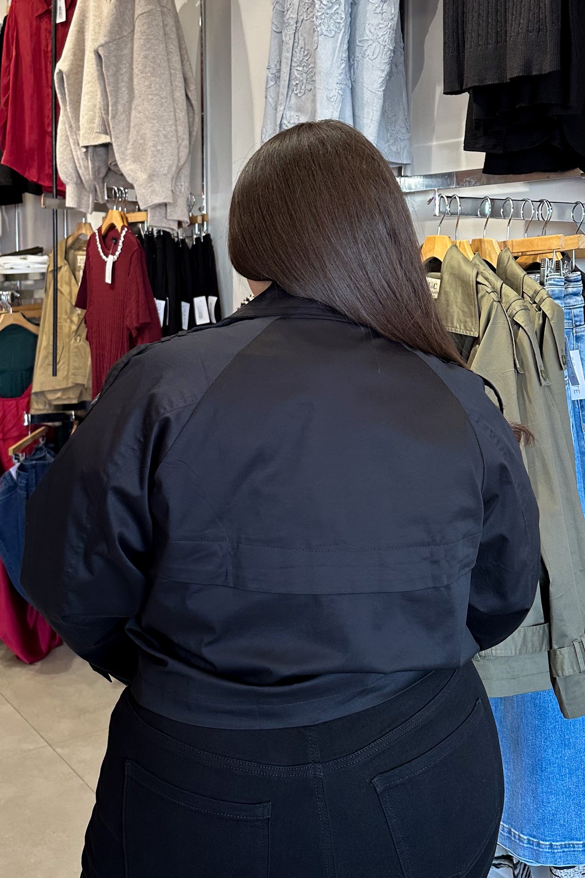 Chaqueta Crop Curvy Doble Botonadura Negra