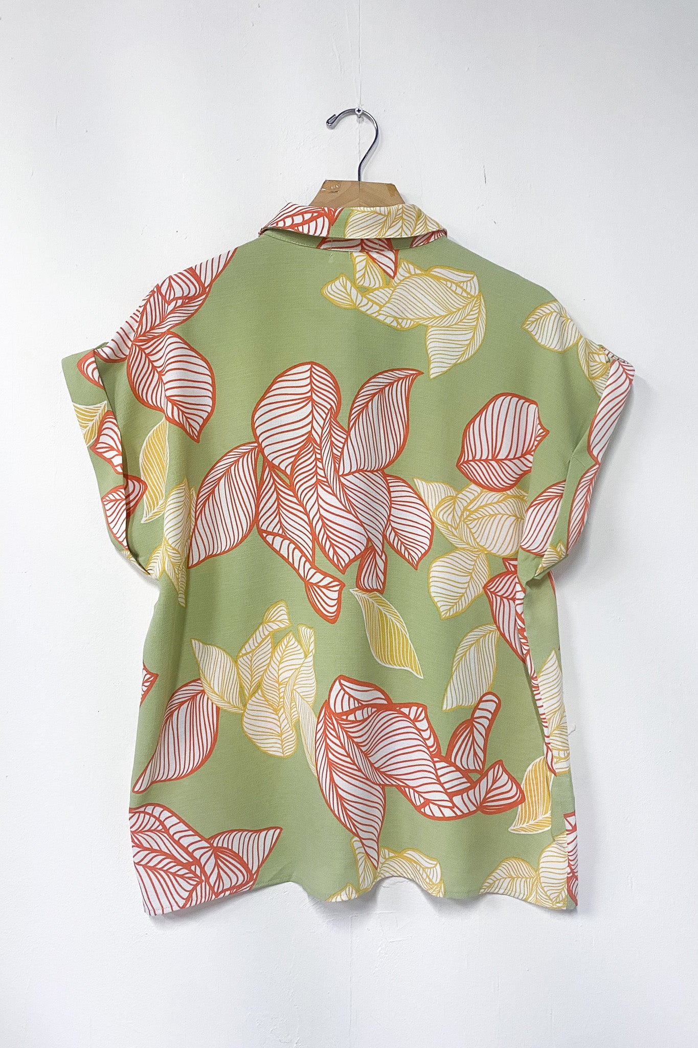 Camisa estampada hojas sage