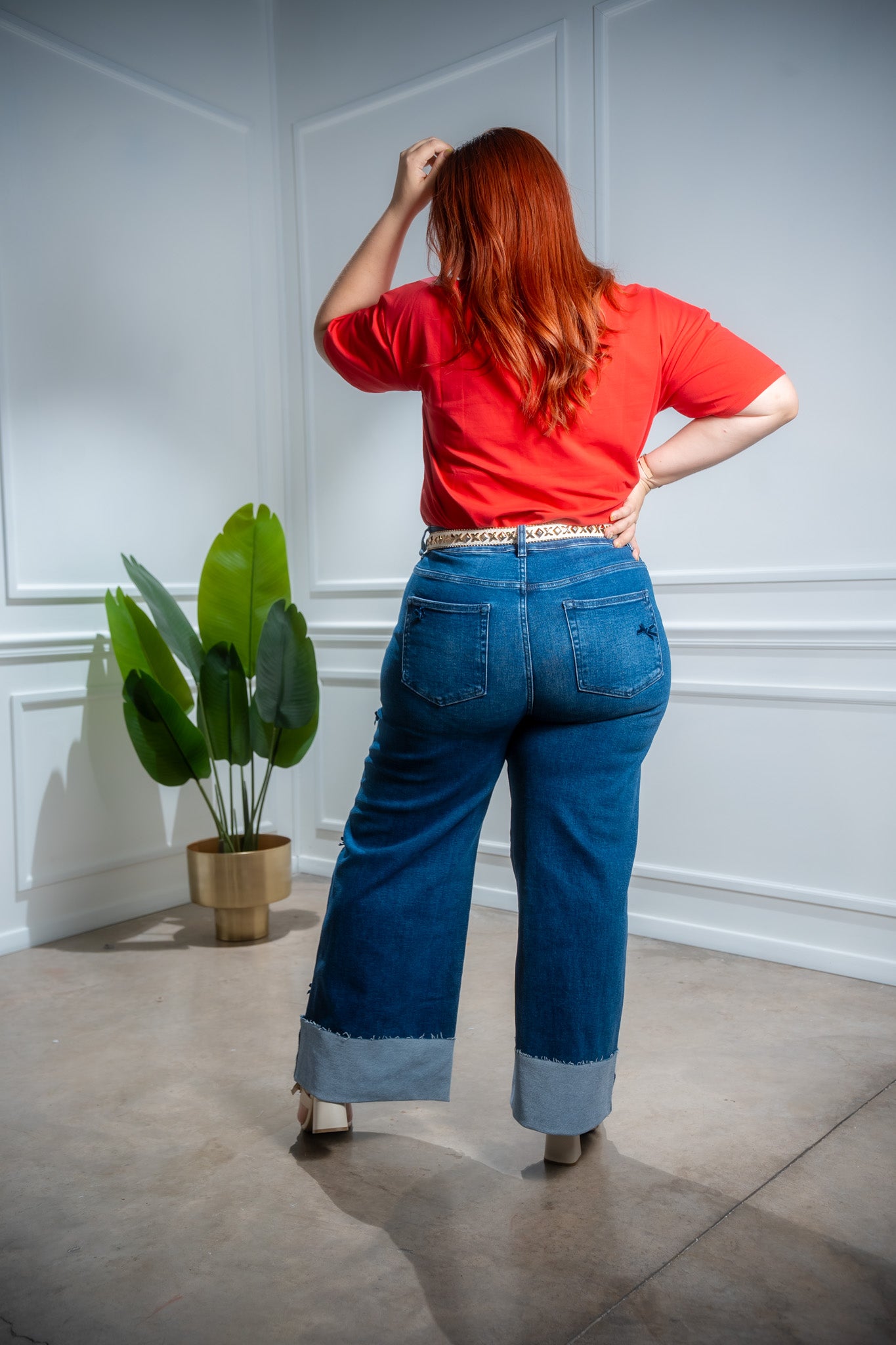 Jeans recto crop c/moños osc