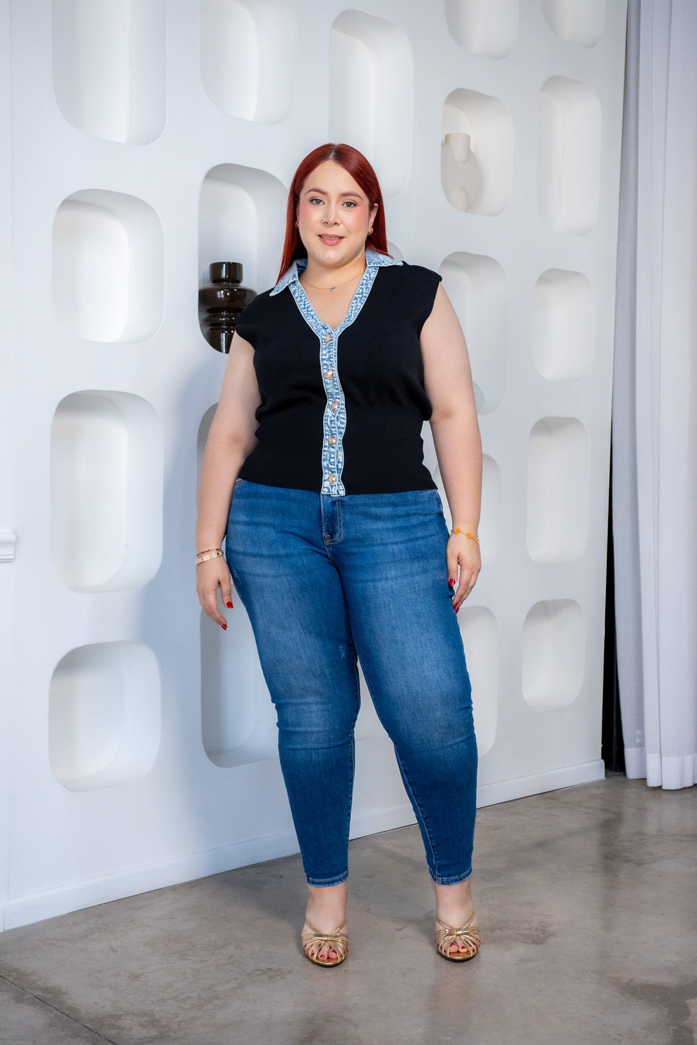 Chaleco Curvy Canalado Cuello Denim Negro