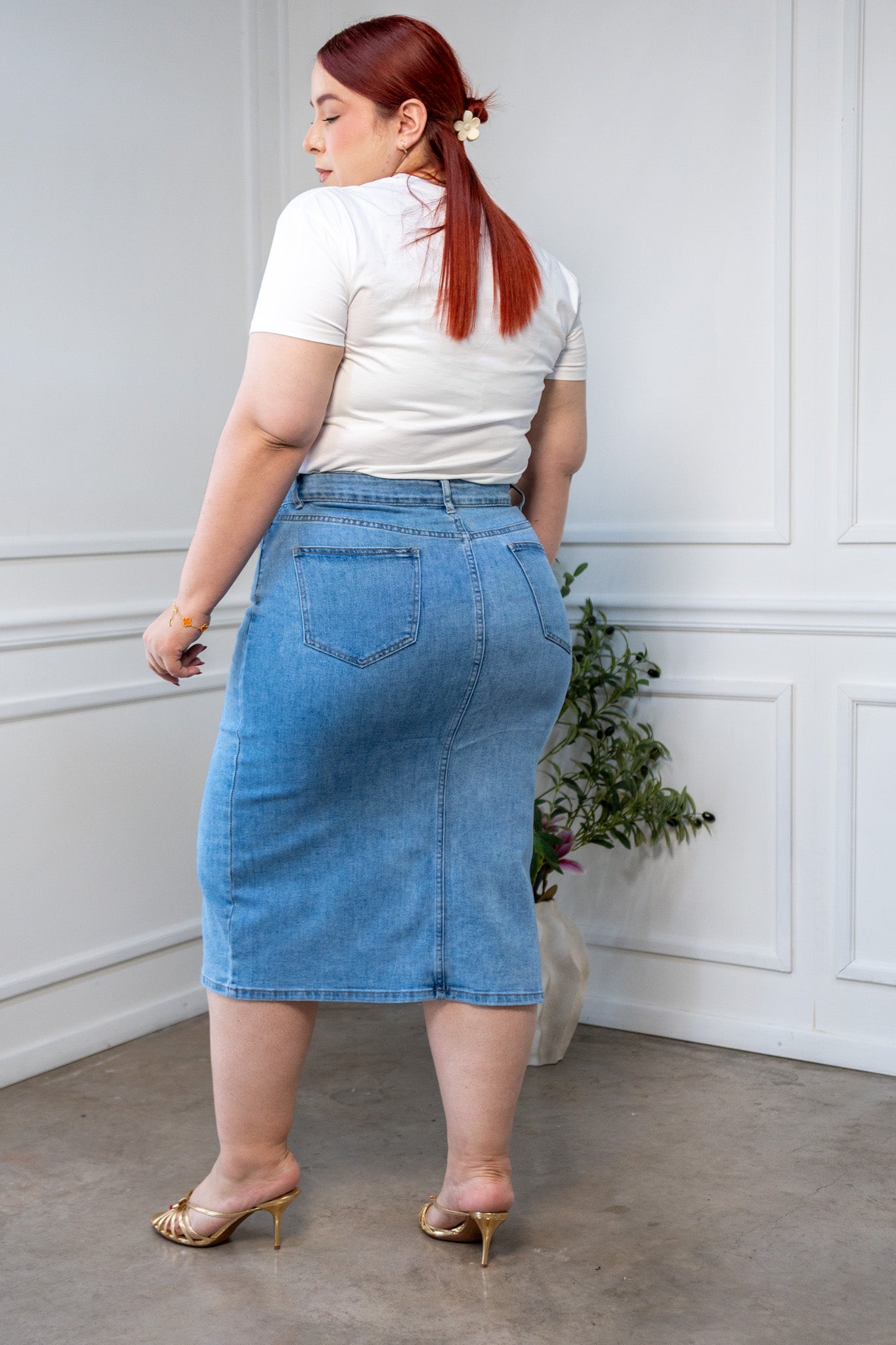 Falda Midi Denim Curvy Botones Abertura Claro