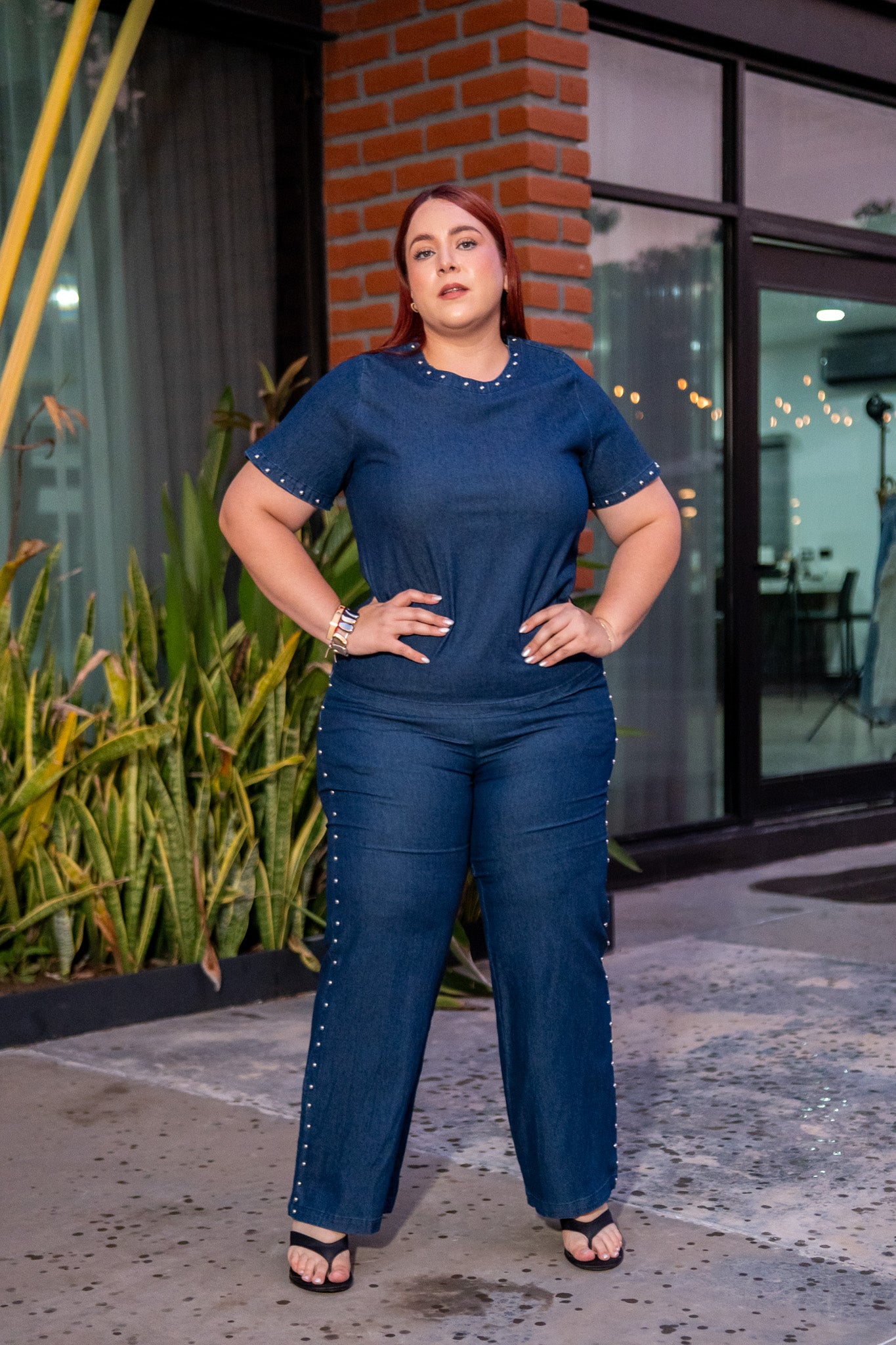 Set Pantalon Denim con Estoperoles Curvy Oscuro