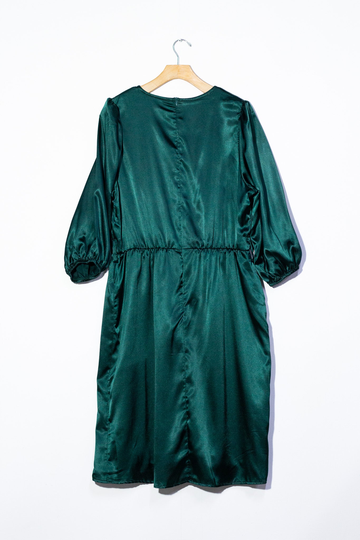 Vestido satin liso cruzado verde