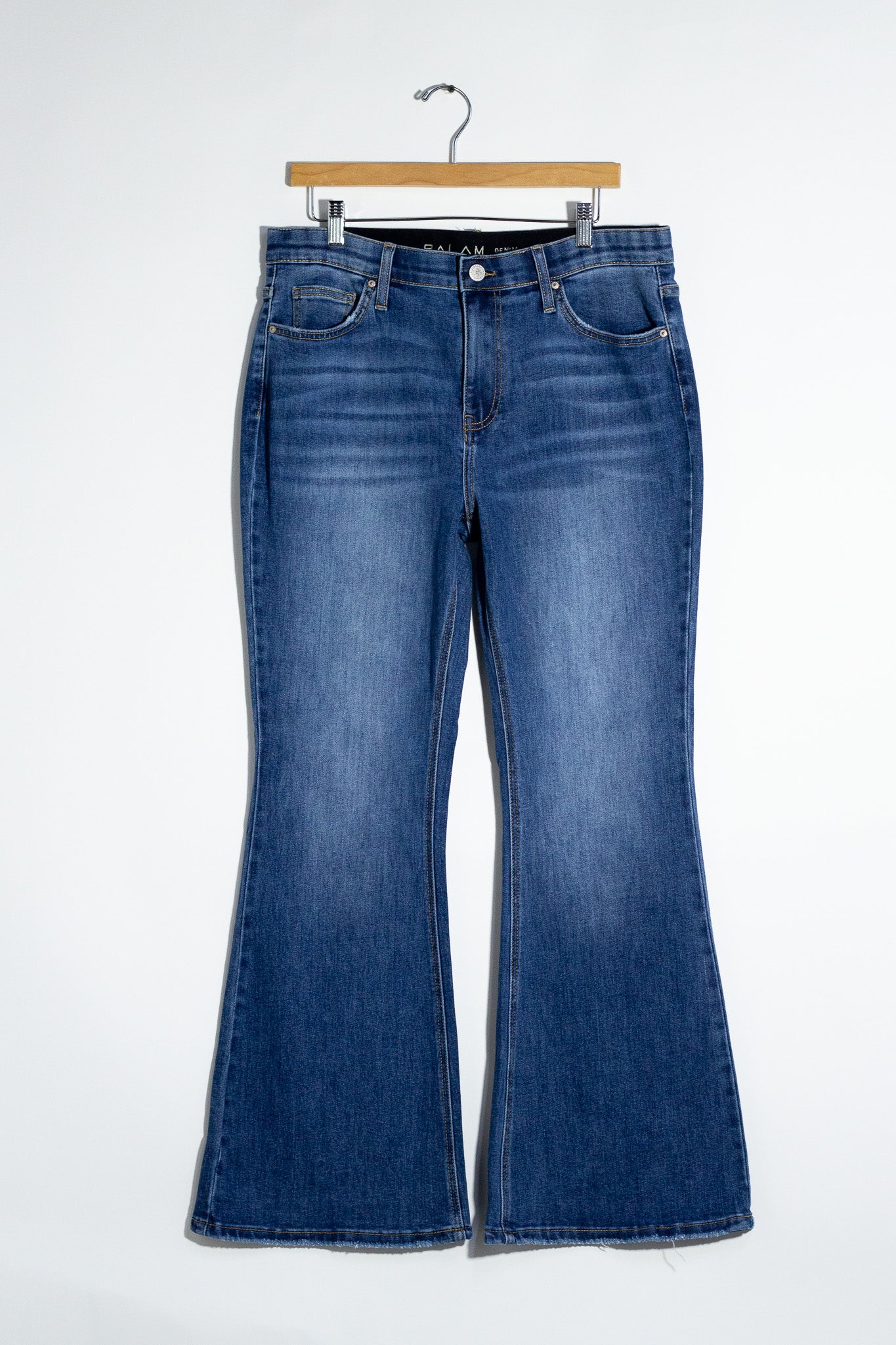 Jeans Campana Liso Curvy Oscuro