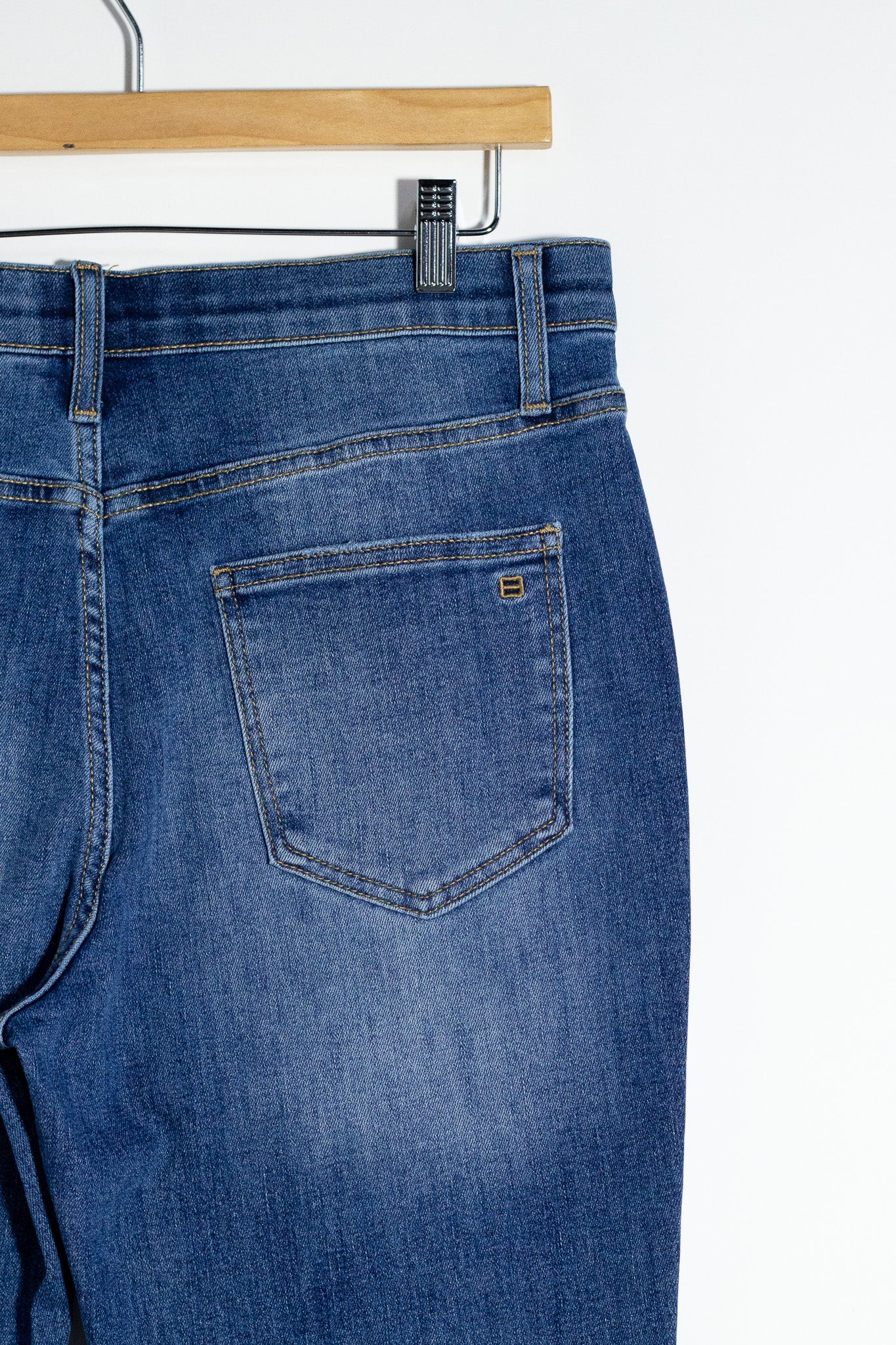 Jeans Campana Liso Curvy Oscuro
